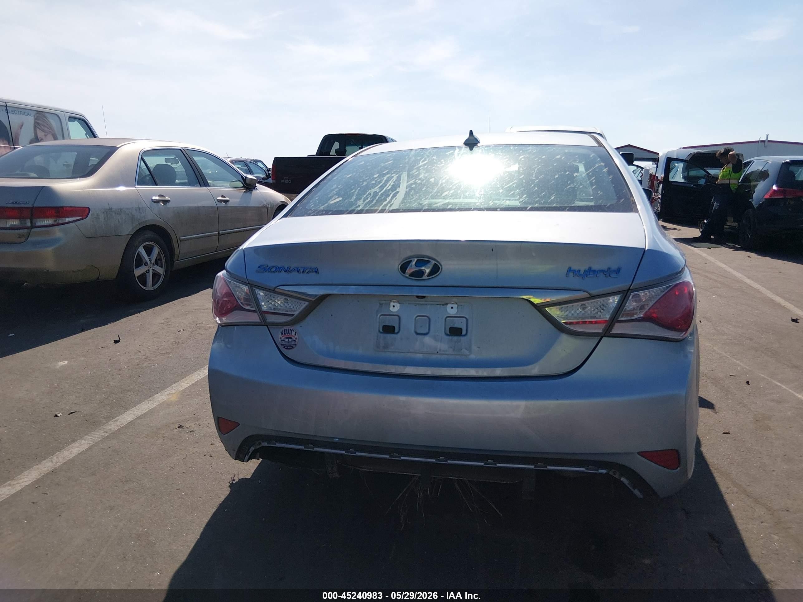 2015 Hyundai Sonata Hybrid   Blue vin: KMHEC4A46FA134712