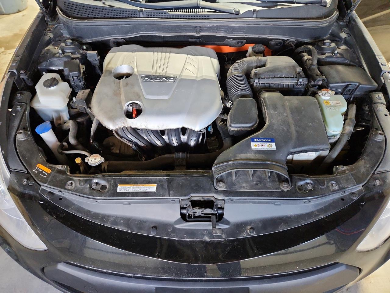 2015 Hyundai Sonata Hybrid Base Black vin: KMHEC4A46FA137013
