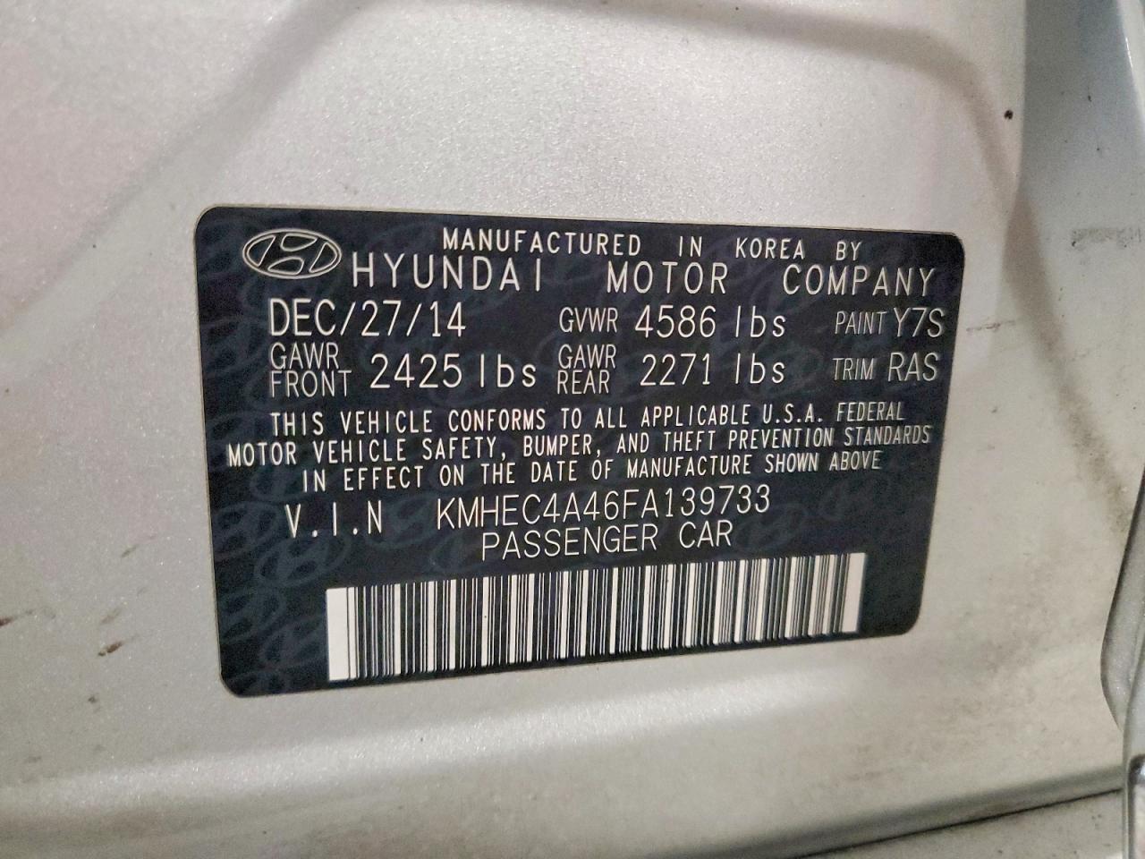 2015 Hyundai Sonata Hybrid Base Silver vin: KMHEC4A46FA139733
