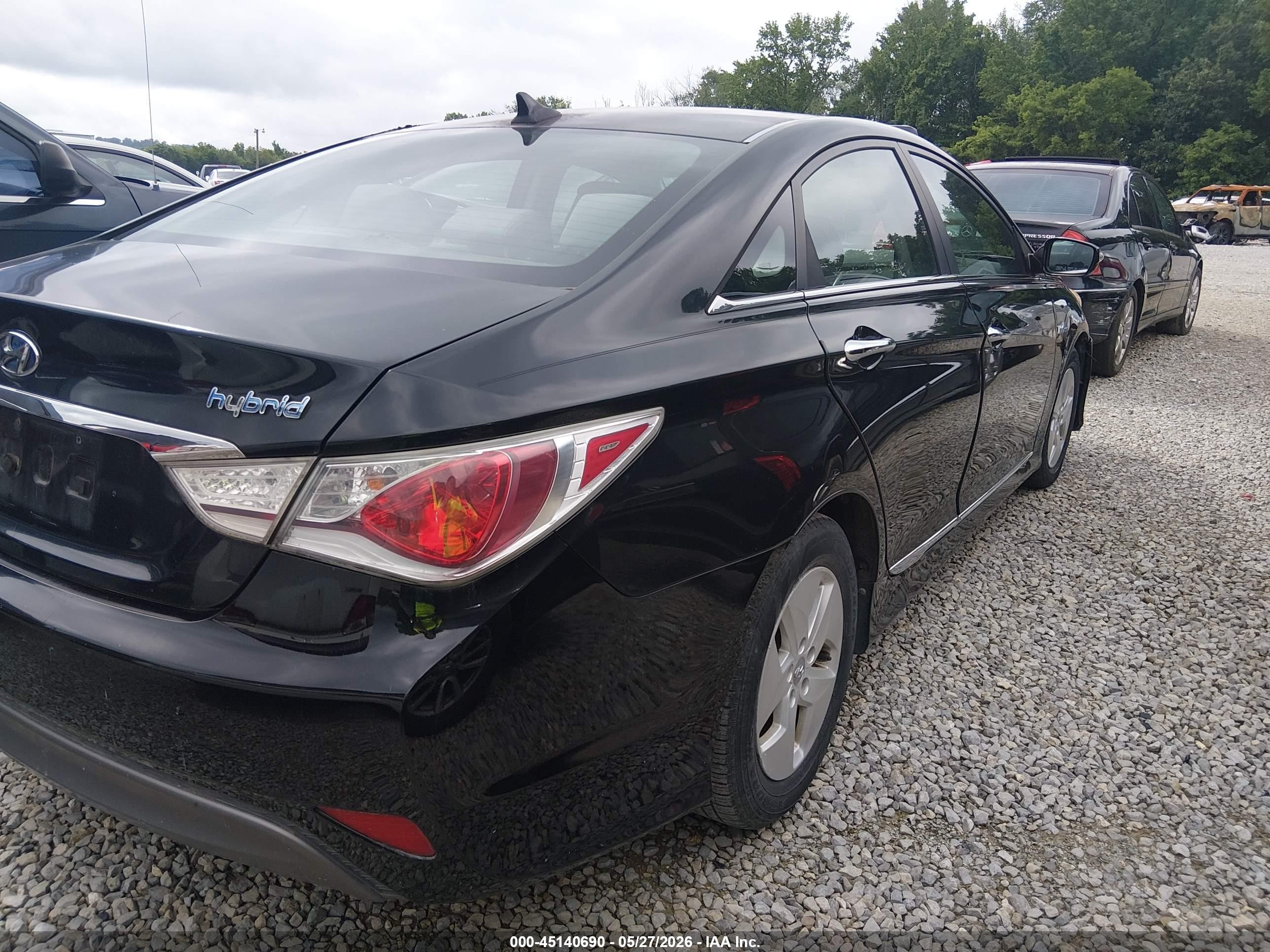 2011 Hyundai Sonata Hybrid   Черный vin: KMHEC4A47BA002049