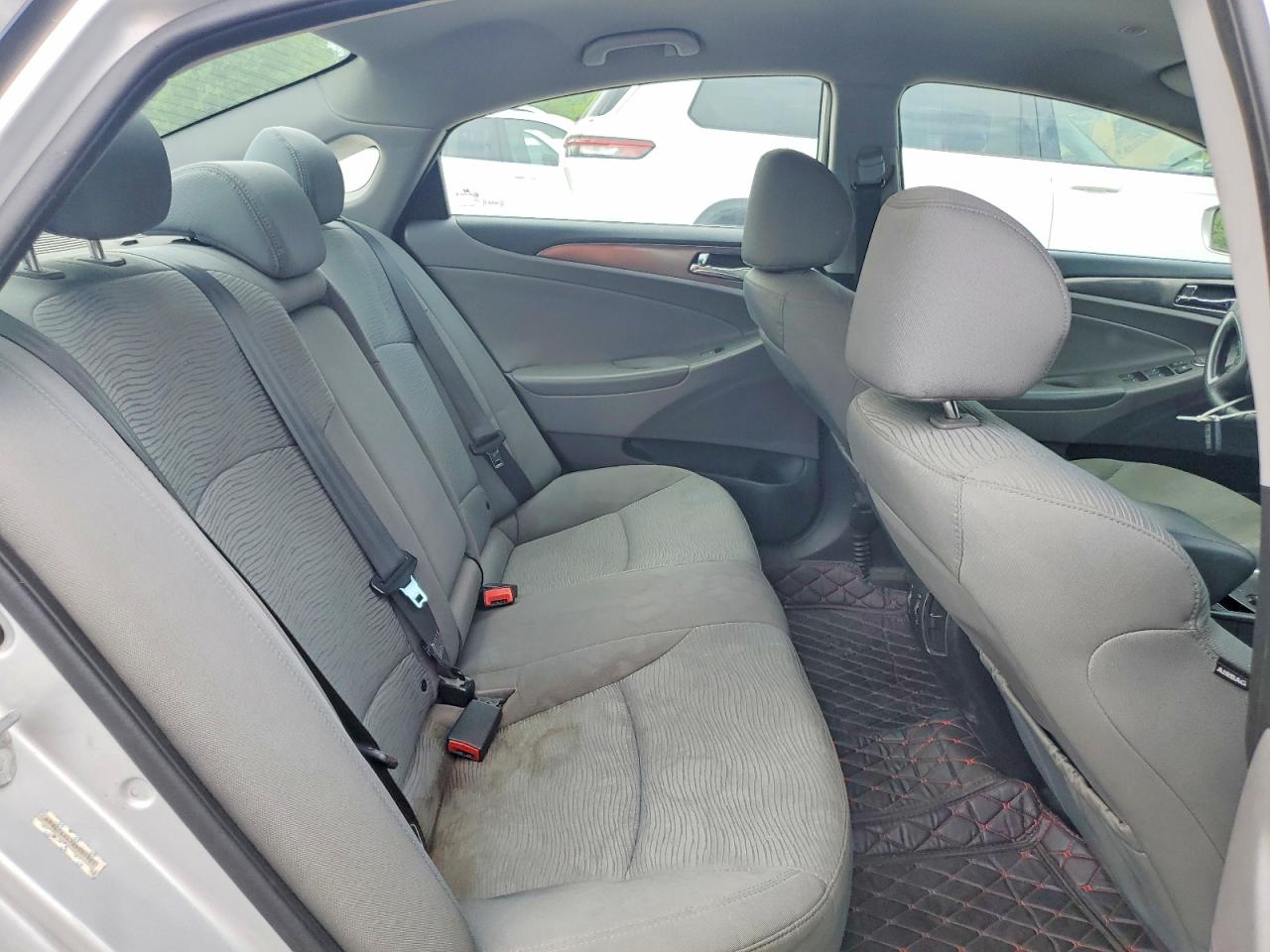 2011 Hyundai Sonata Hybrid Silver vin: KMHEC4A47BA005985