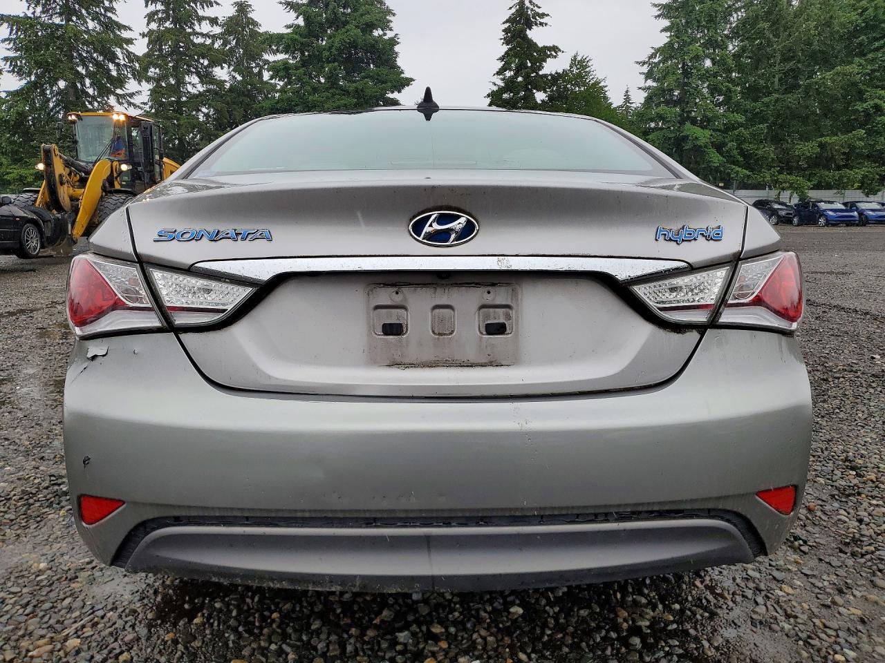 2011 Hyundai Sonata Hybrid Silver vin: KMHEC4A47BA015528