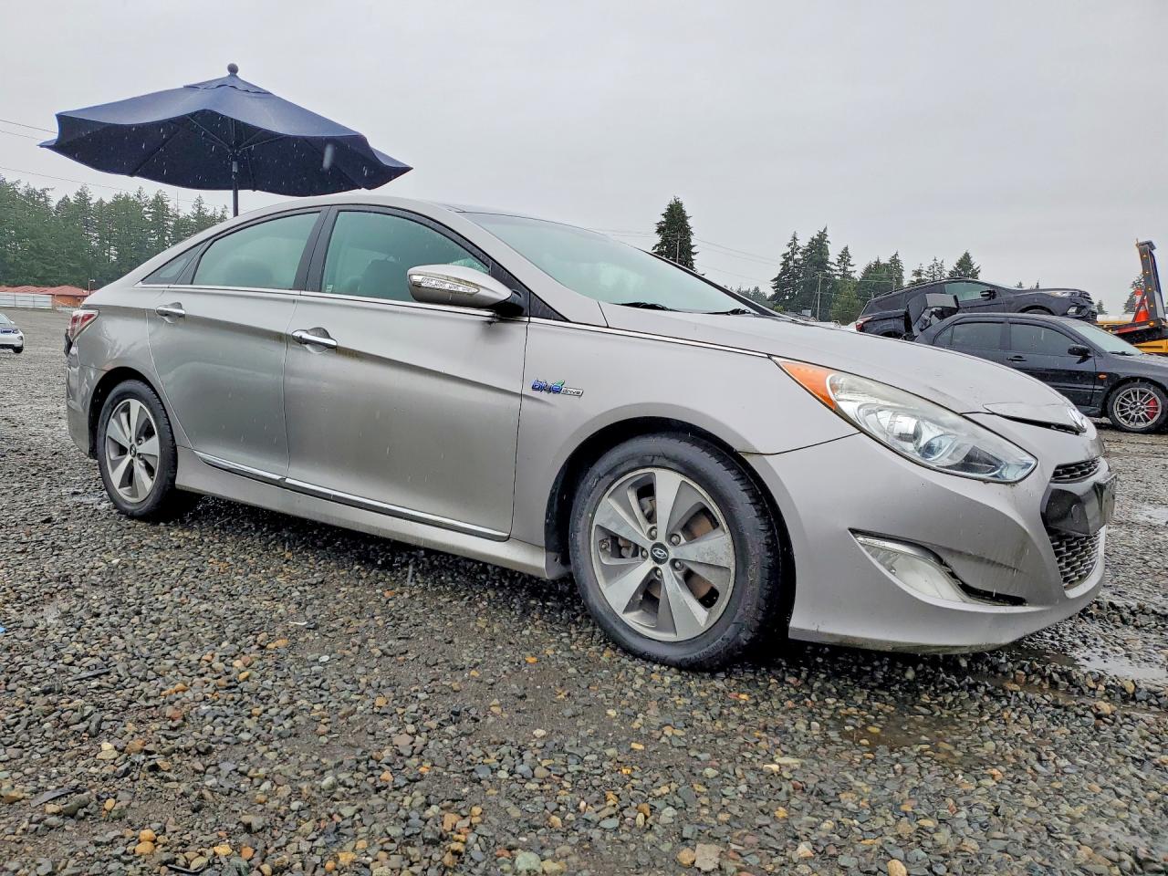 2011 Hyundai Sonata Hybrid Silver vin: KMHEC4A47BA015528