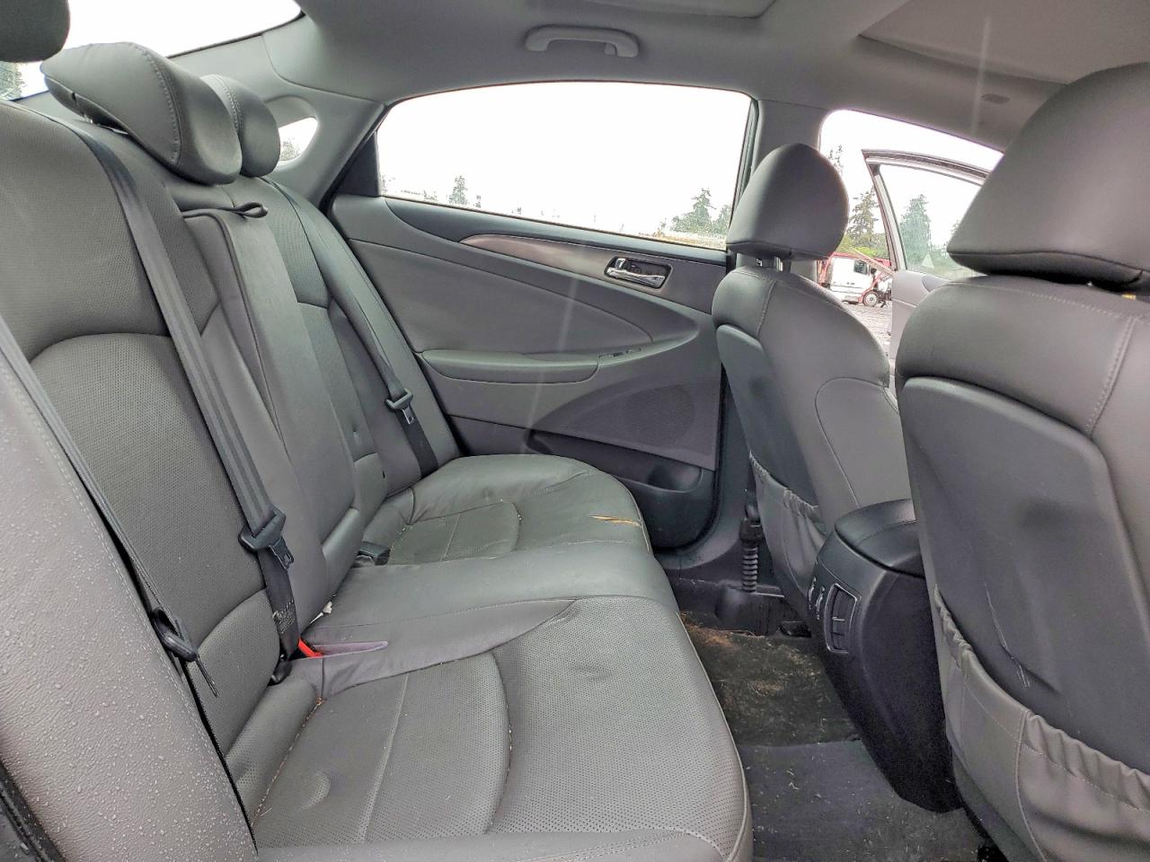 2011 Hyundai Sonata Hybrid Silver vin: KMHEC4A47BA015528