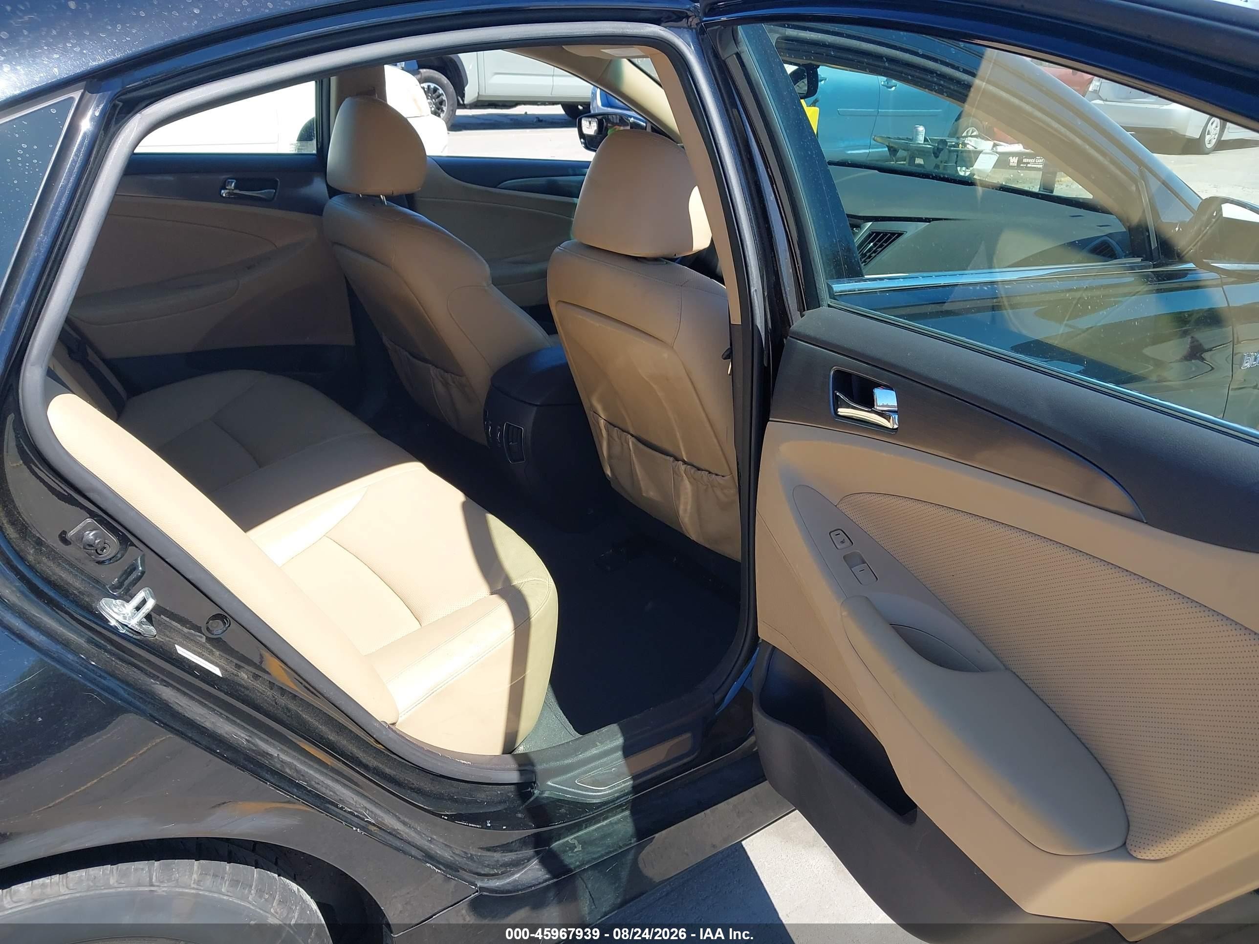2011 Hyundai Sonata Hybrid Black vin: KMHEC4A47BA016551