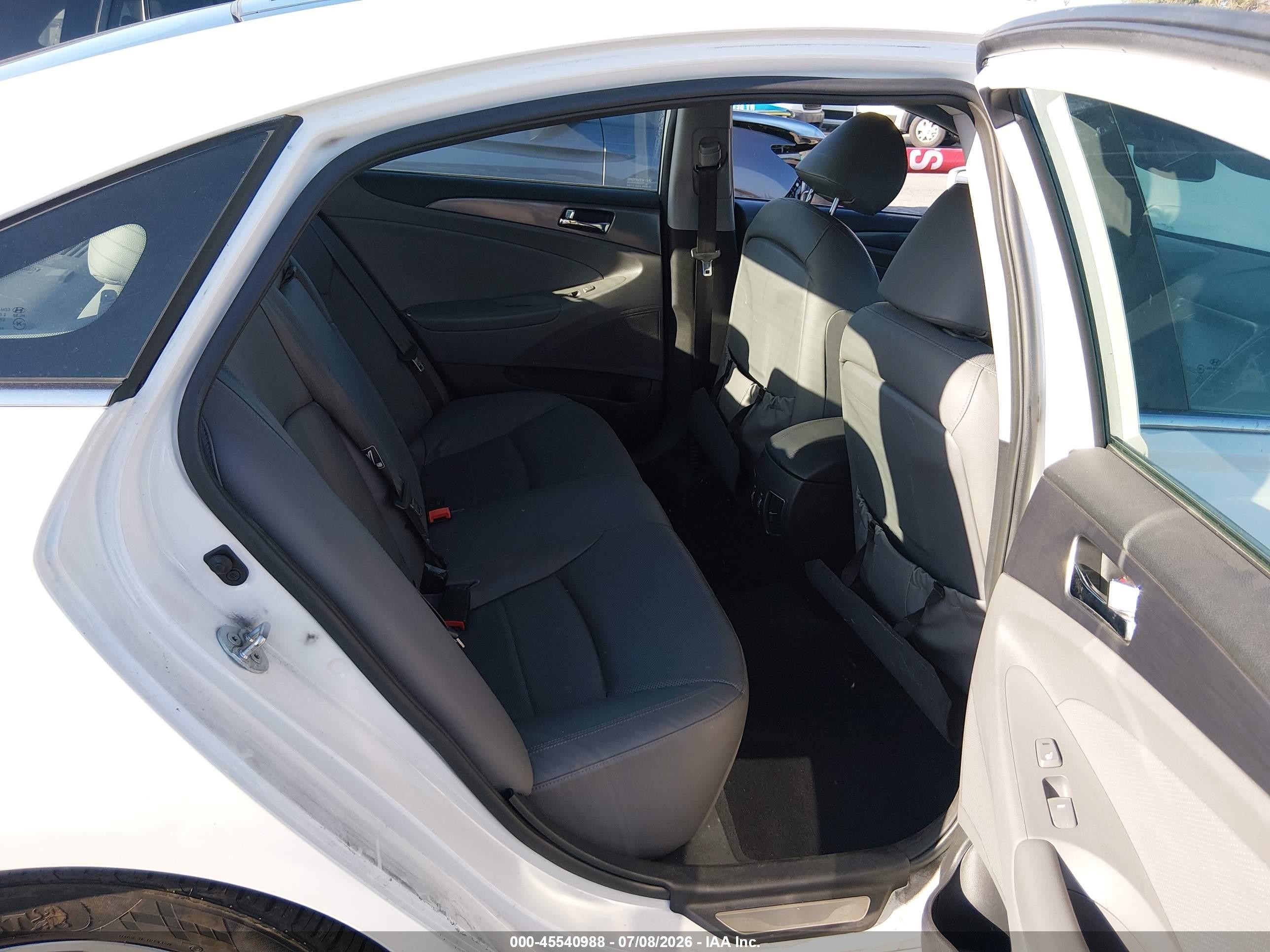 2012 Hyundai Sonata Hybrid   White vin: KMHEC4A47CA019984