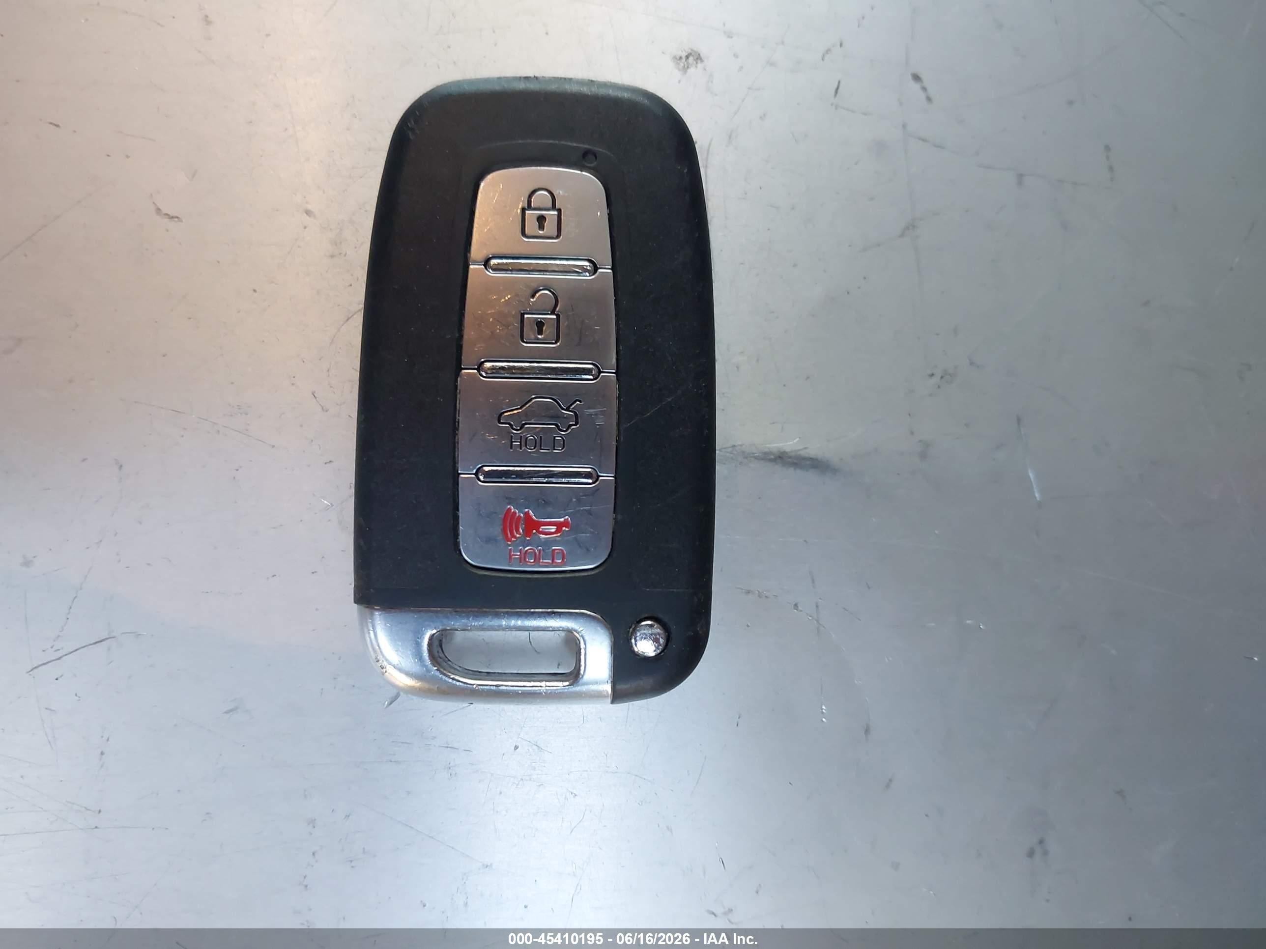 2012 Hyundai Sonata Hybrid   Красный vin: KMHEC4A47CA026837