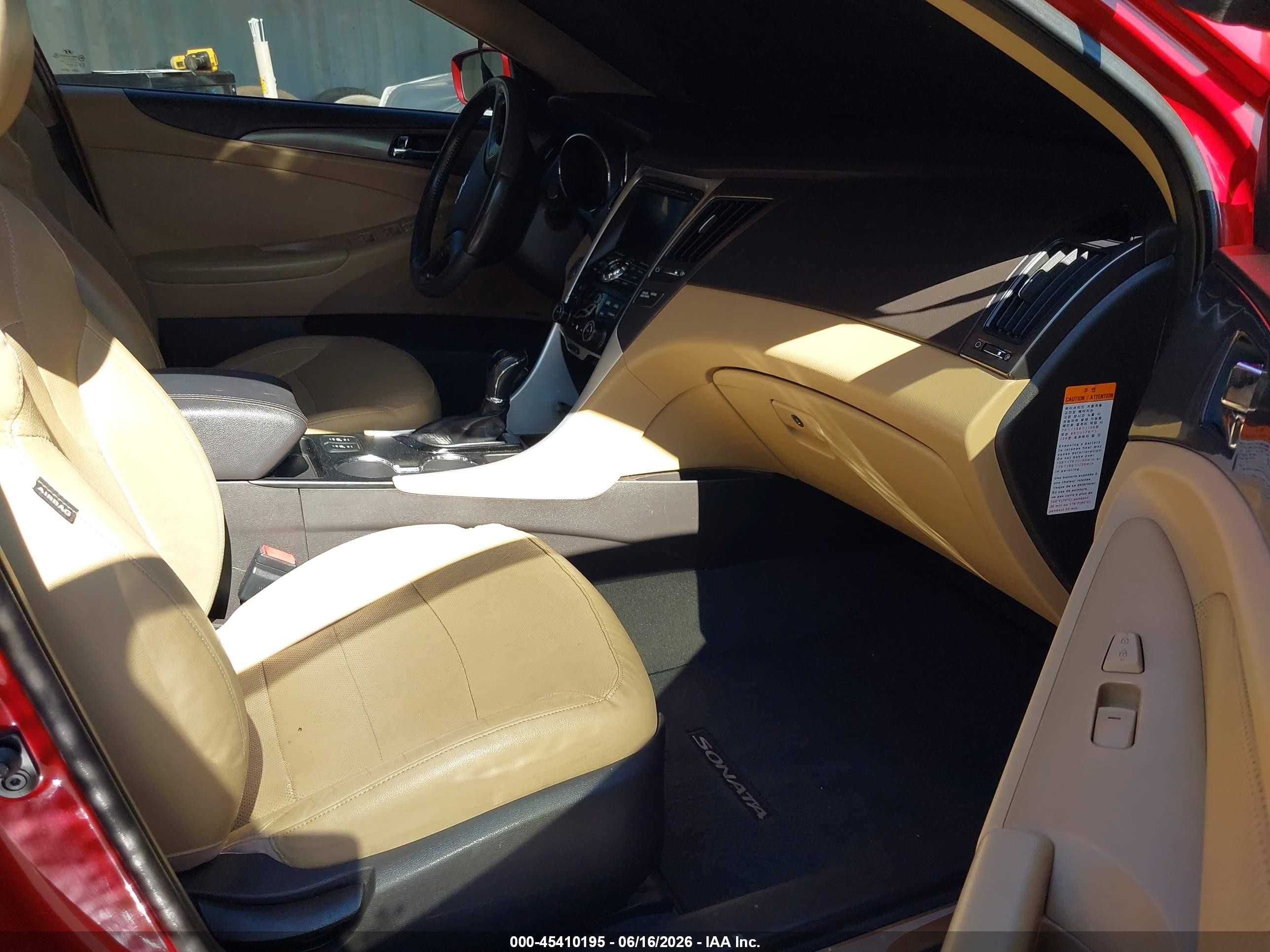 2012 Hyundai Sonata Hybrid   Красный vin: KMHEC4A47CA026837