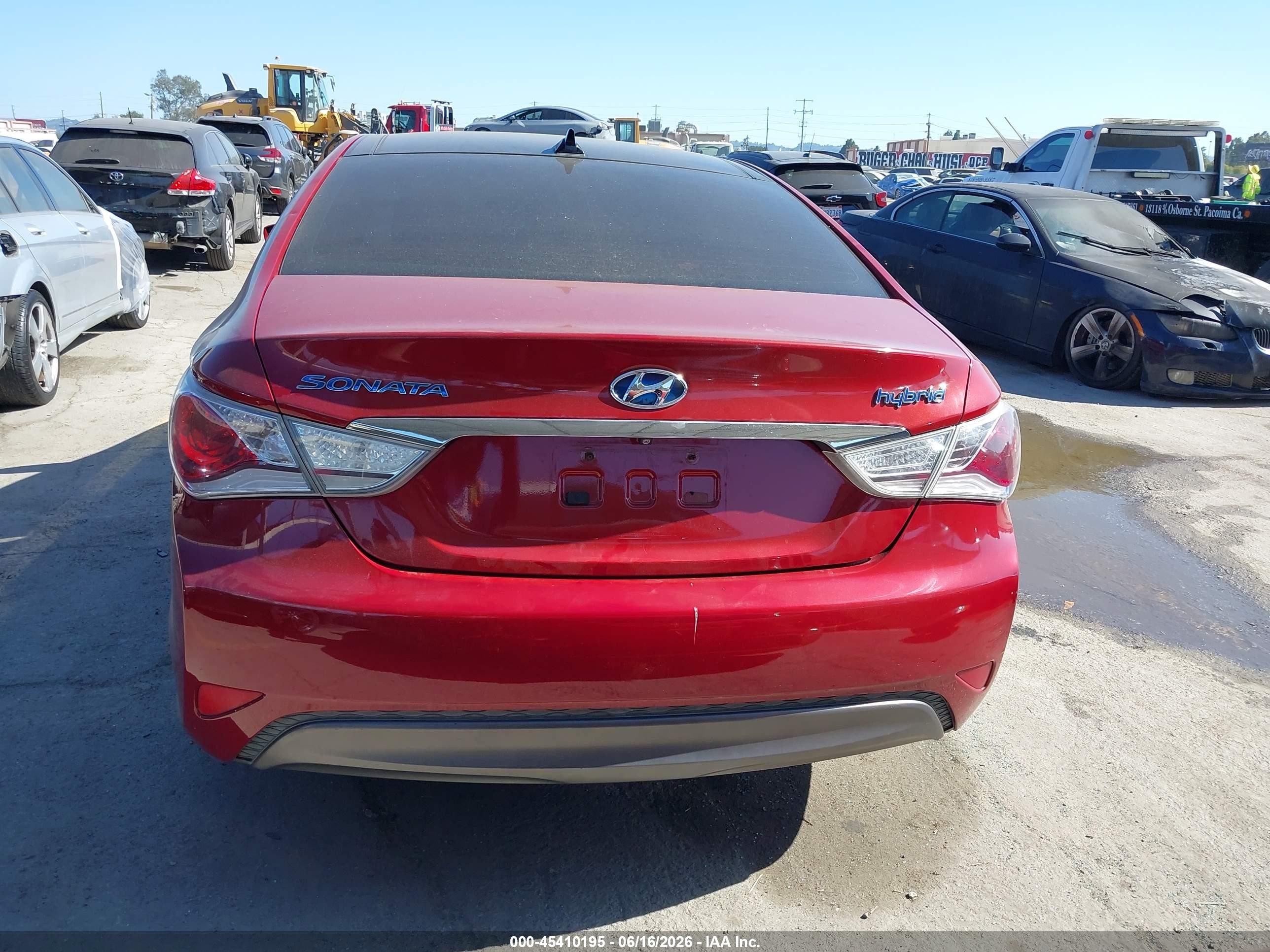 2012 Hyundai Sonata Hybrid   Красный vin: KMHEC4A47CA026837