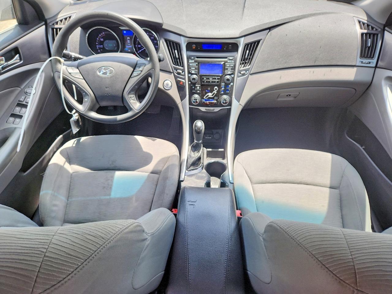 2012 Hyundai Sonata Hybrid Silver vin: KMHEC4A47CA030581