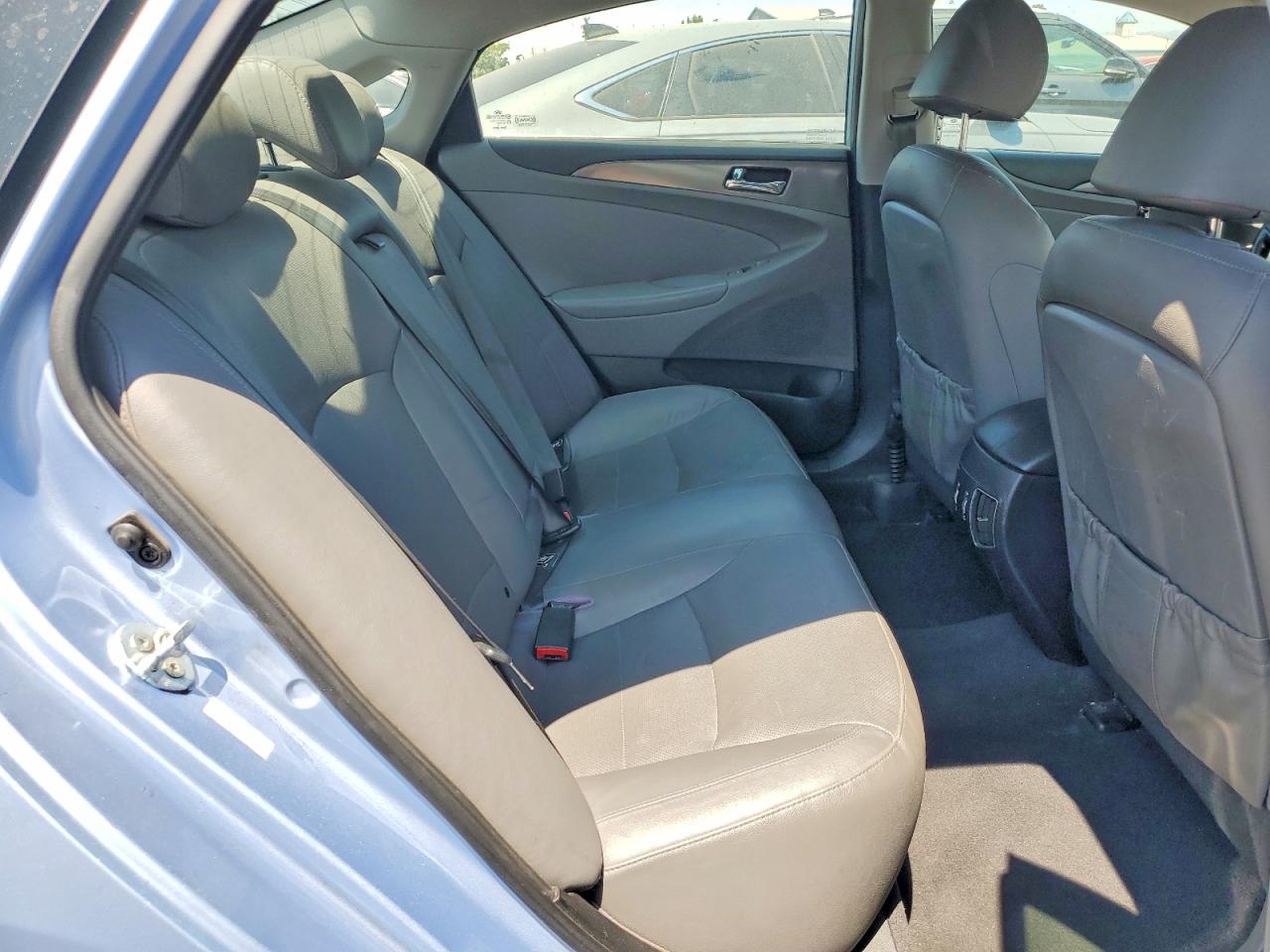 2012 Hyundai Sonata Hybrid Blue vin: KMHEC4A47CA034727