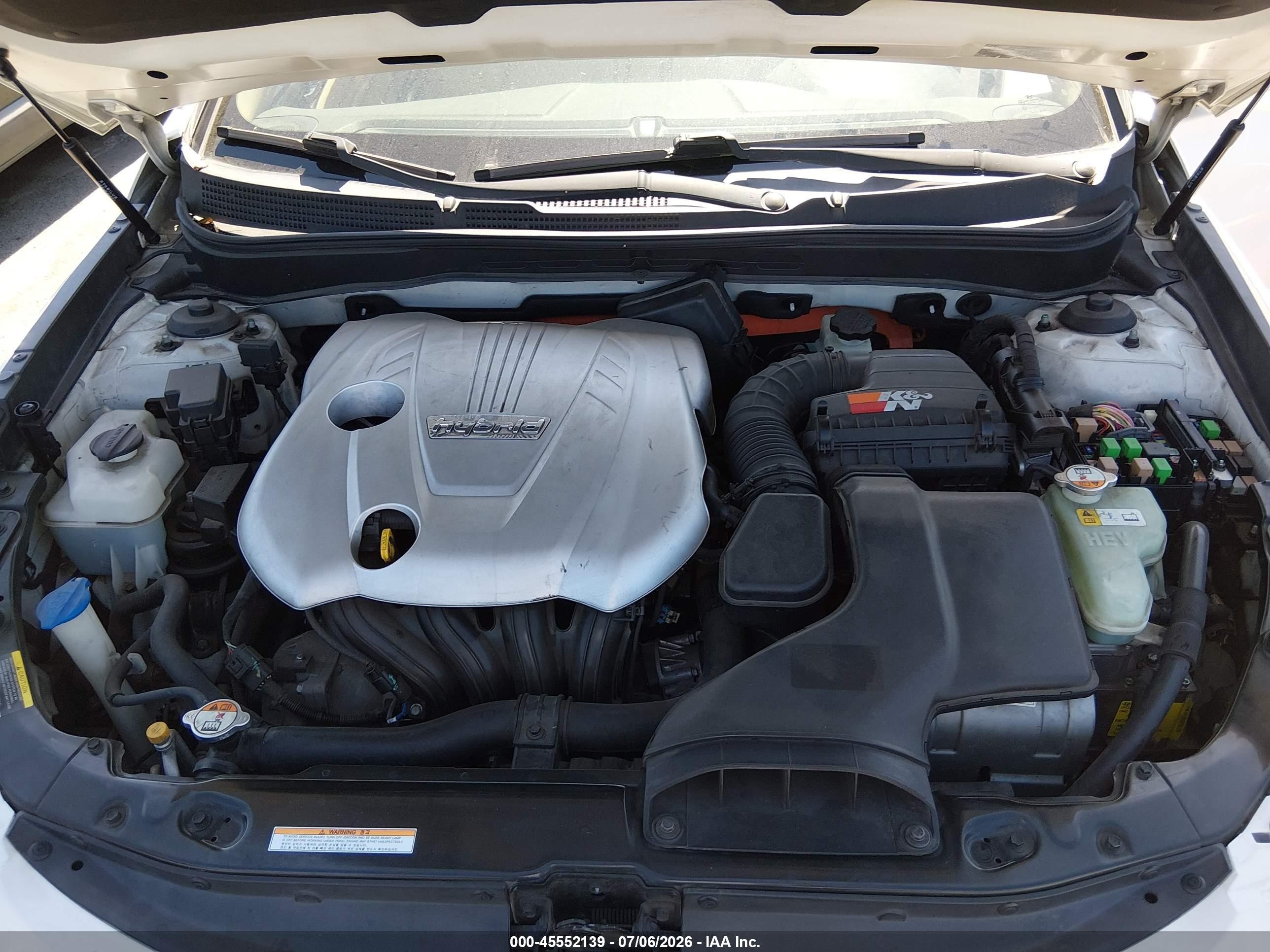2012 Hyundai Sonata Hybrid   White vin: KMHEC4A47CA060650