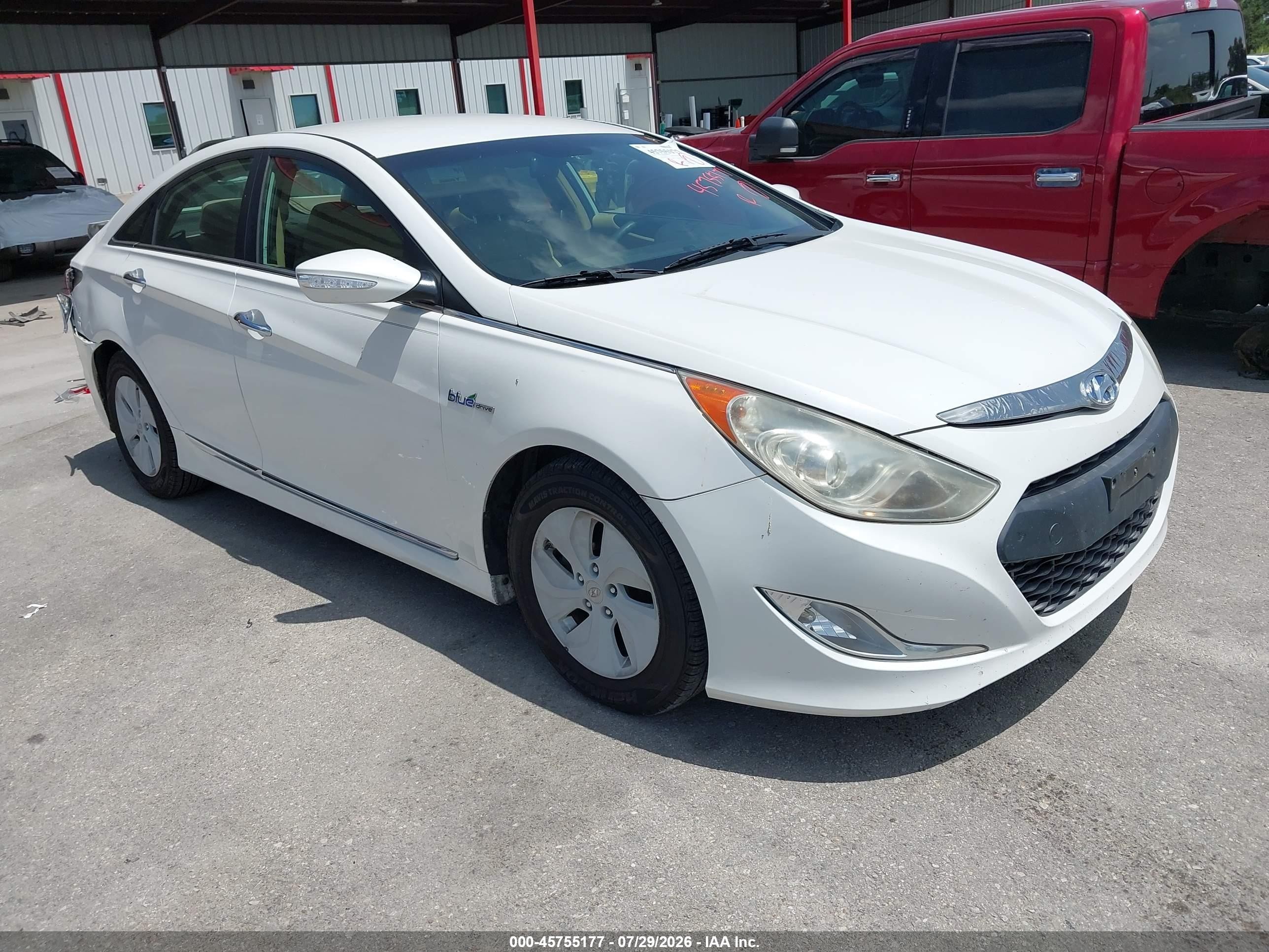 2013 Hyundai Sonata Hybrid   White vin: KMHEC4A47DA050525