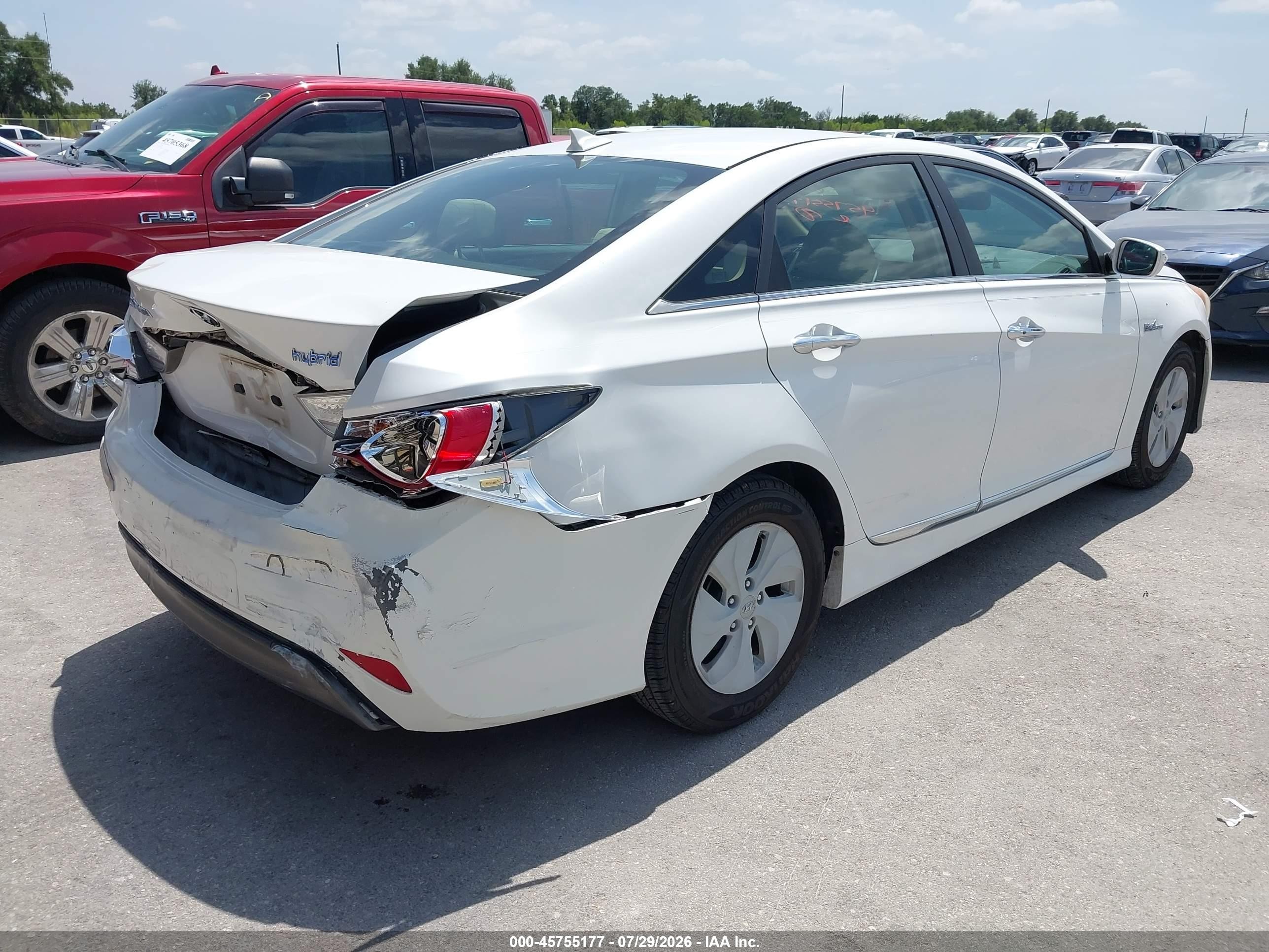 2013 Hyundai Sonata Hybrid   White vin: KMHEC4A47DA050525