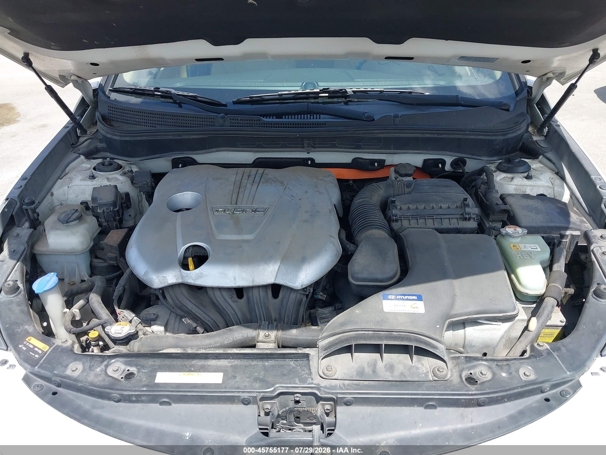 2013 Hyundai Sonata Hybrid   White vin: KMHEC4A47DA050525
