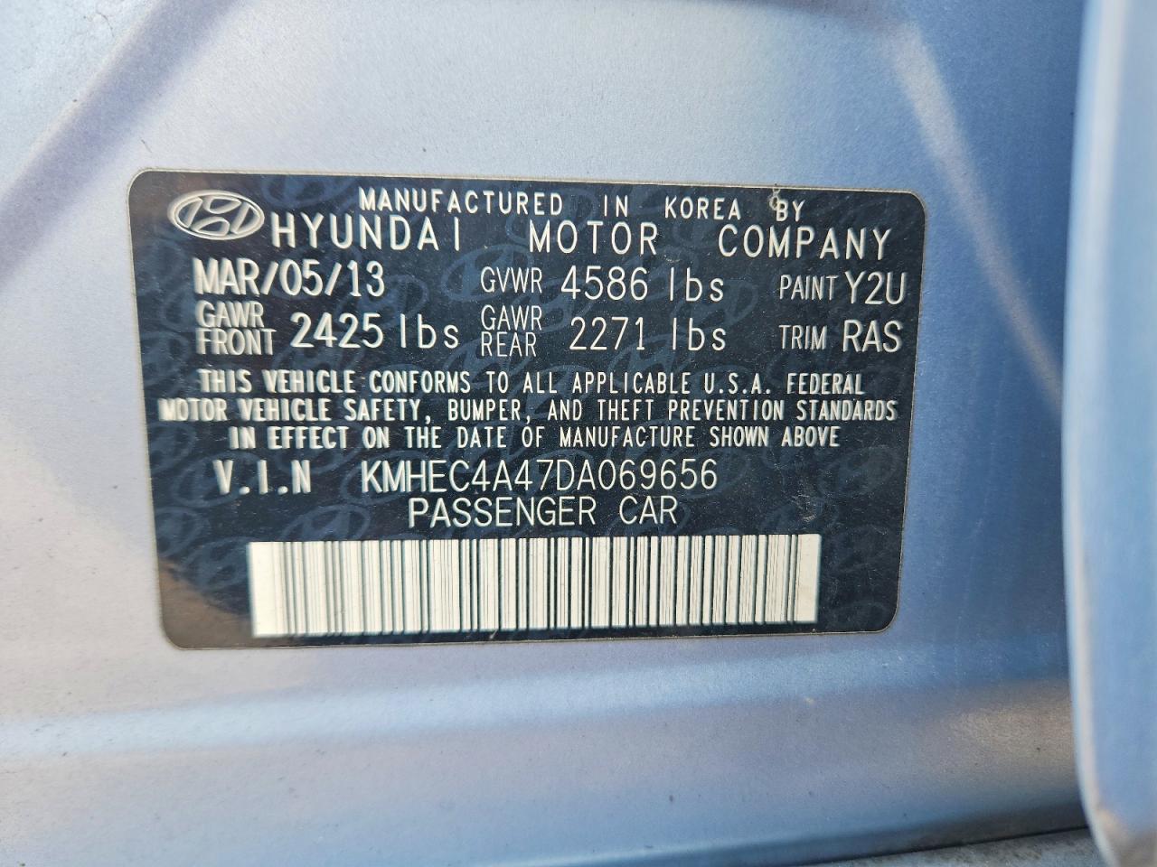 2013 Hyundai Sonata Hybrid Blue vin: KMHEC4A47DA069656
