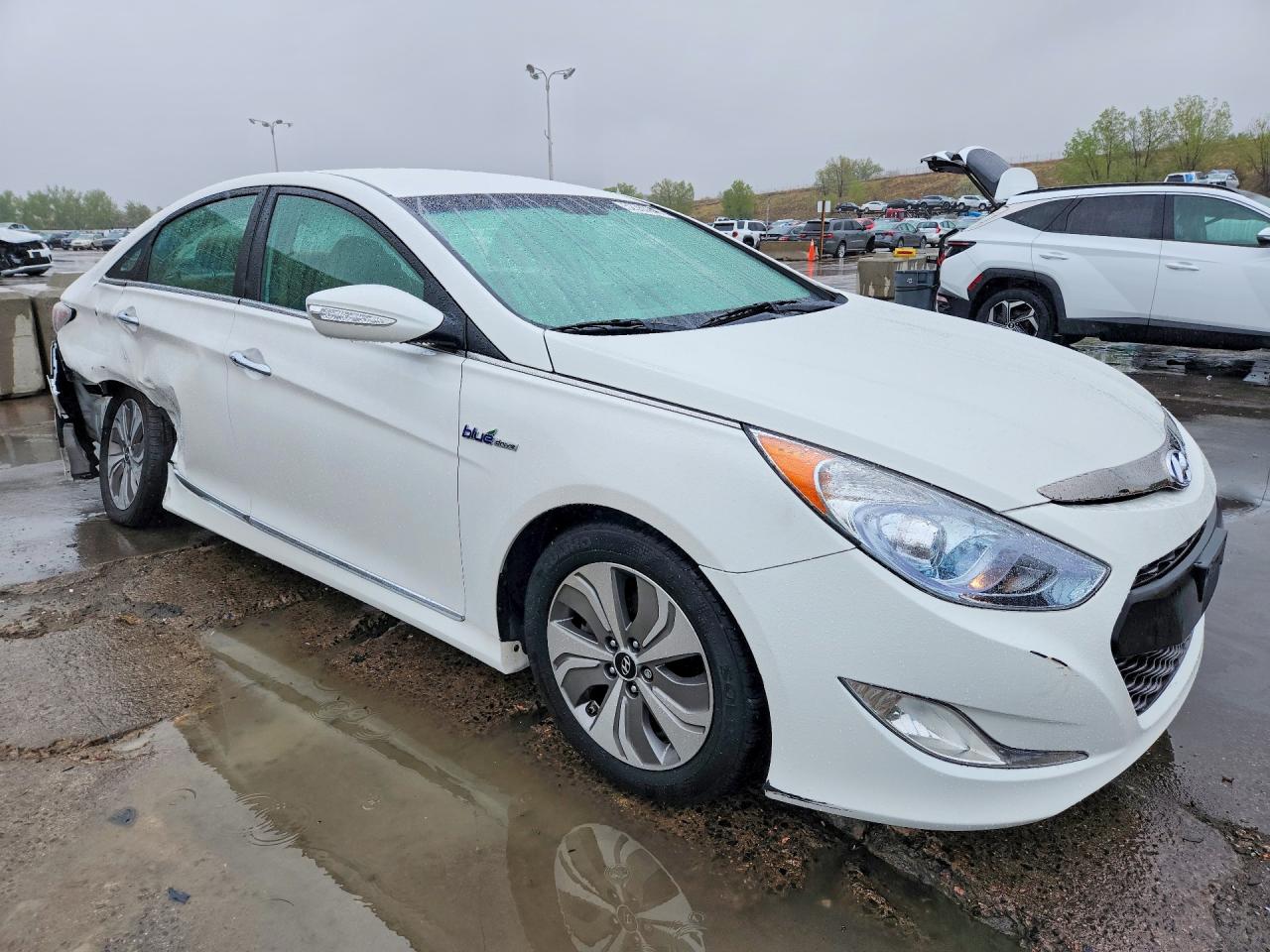 2013 Hyundai Sonata Hybrid White vin: KMHEC4A47DA083931