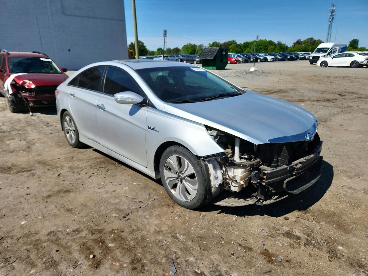 2013 Hyundai Sonata Hybrid Silver vin: KMHEC4A47DA098283