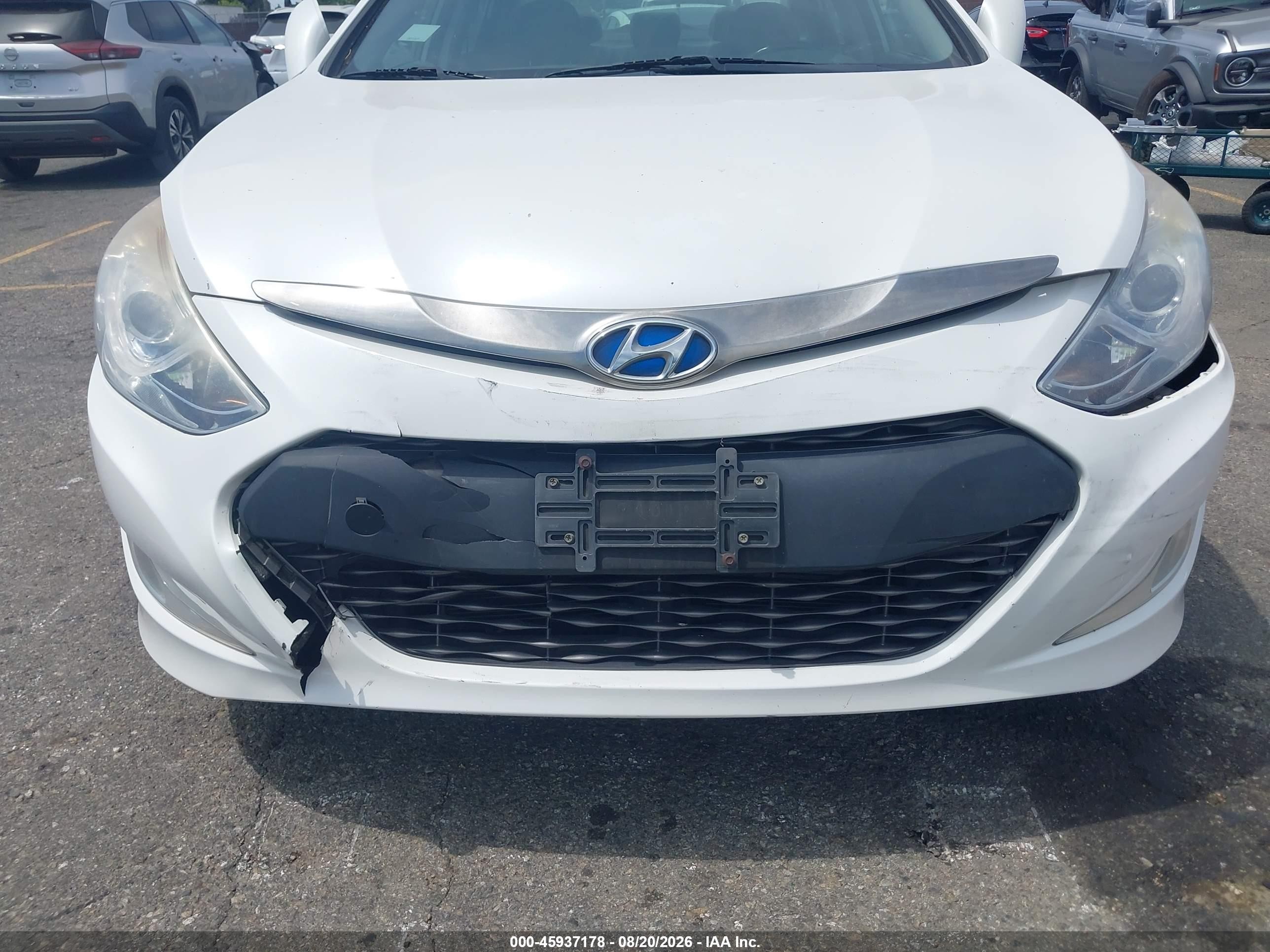 2013 Hyundai Sonata Hybrid Limited White vin: KMHEC4A47DA101263