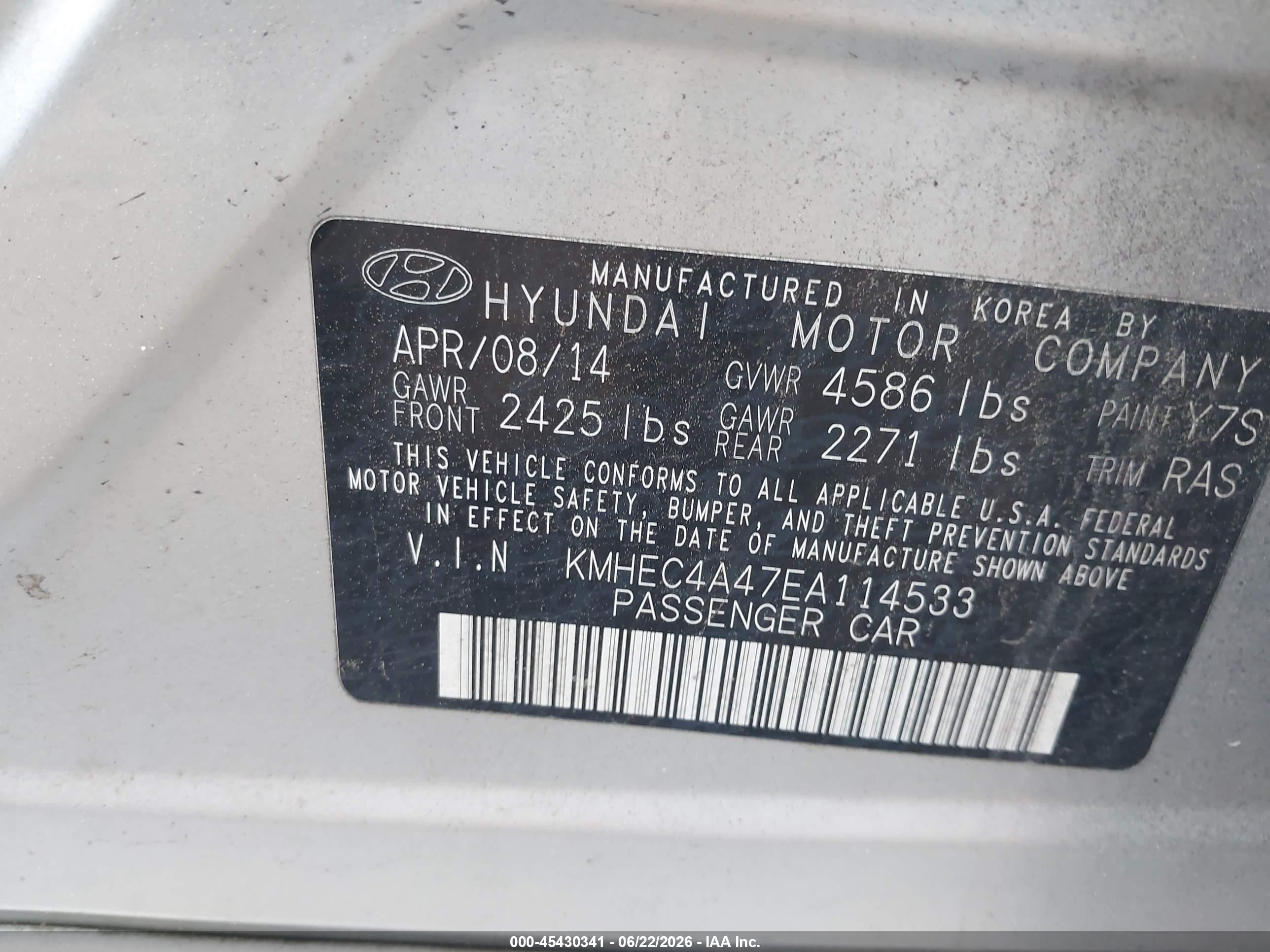 2014 Hyundai Sonata Hybrid   Silver vin: KMHEC4A47EA114533