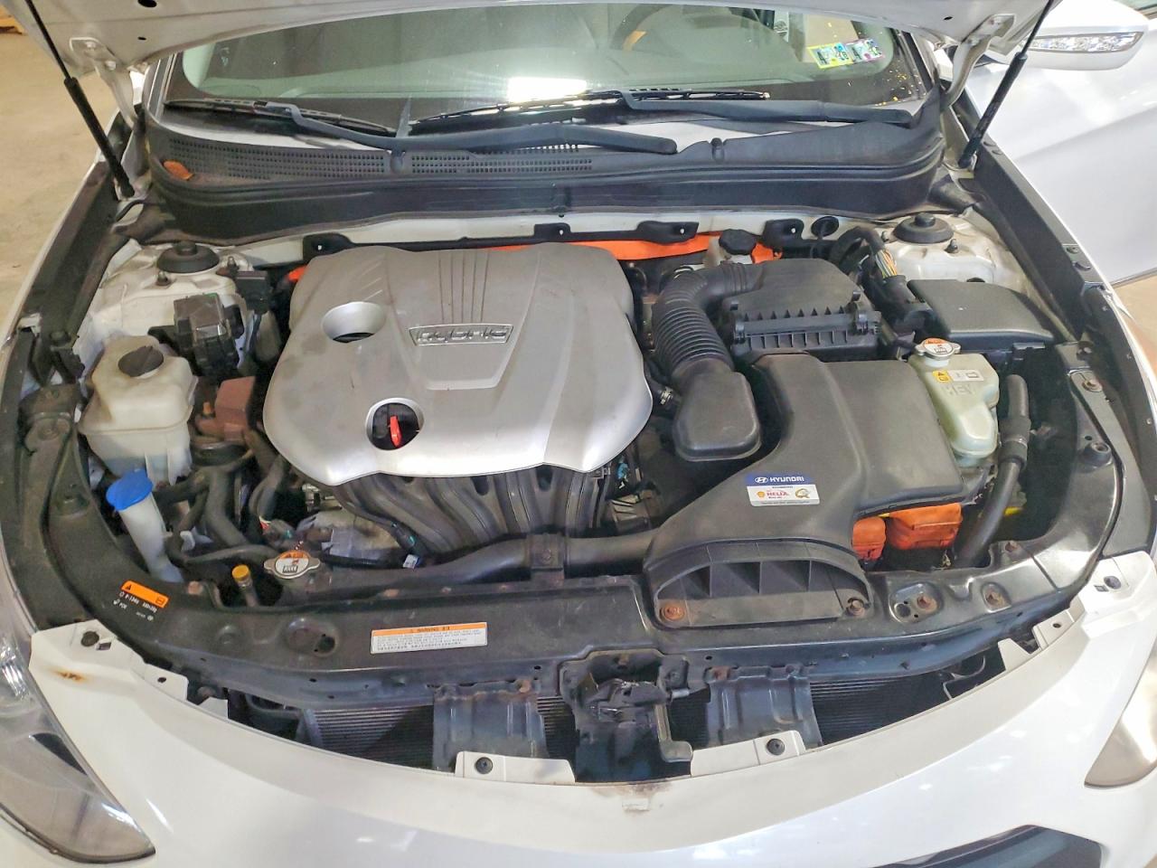 2014 Hyundai Sonata Hybrid White vin: KMHEC4A47EA115374