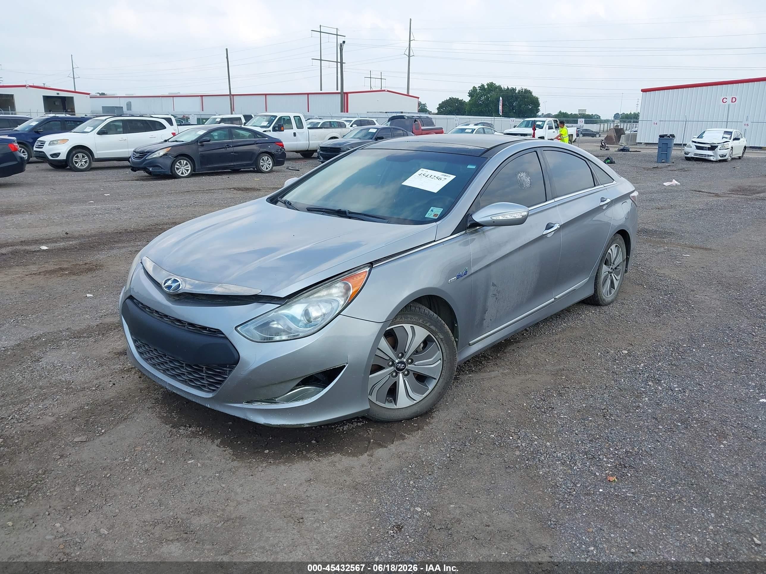 2015 Hyundai Sonata Hybrid Limited Silver vin: KMHEC4A47FA120690