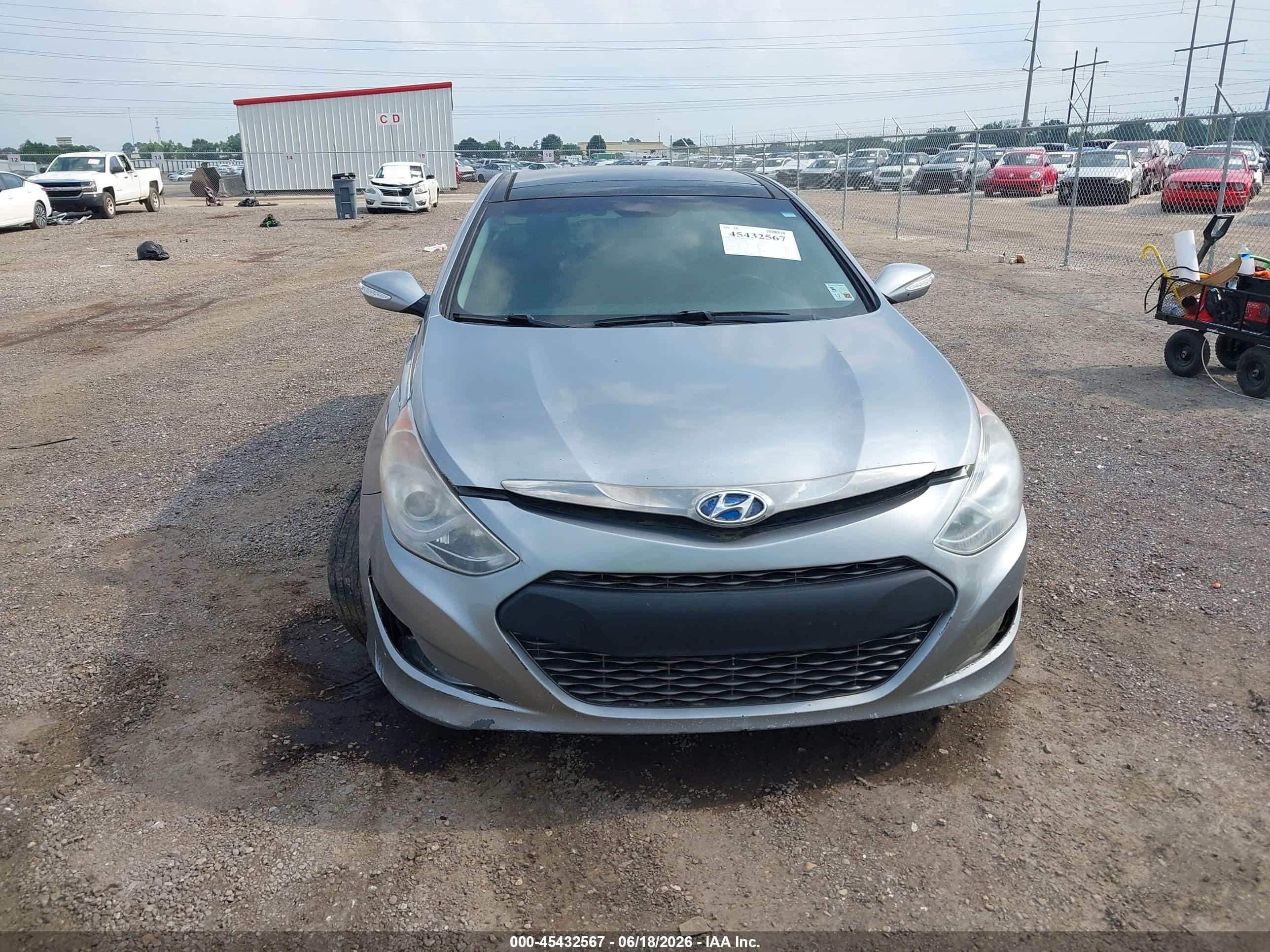 2015 Hyundai Sonata Hybrid Limited Silver vin: KMHEC4A47FA120690