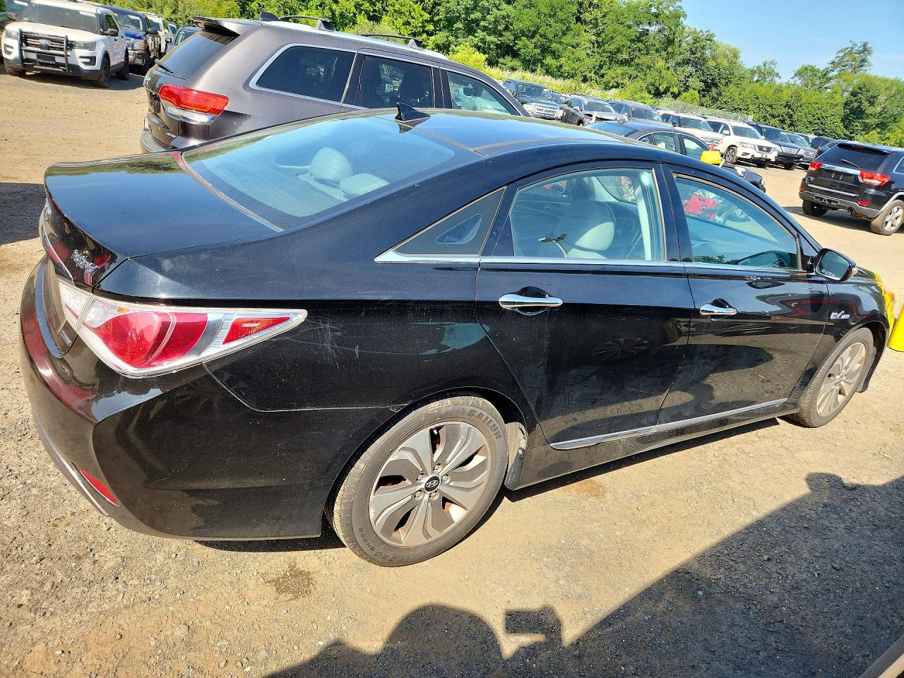 2015 Hyundai Sonata Hybrid Limited Black vin: KMHEC4A47FA127316