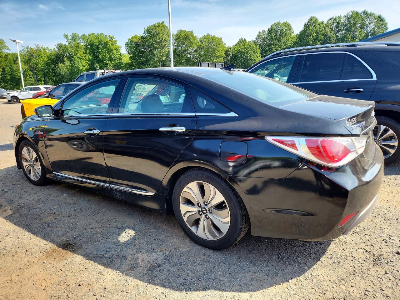 2015 Hyundai Sonata Hybrid Limited Black vin: KMHEC4A47FA127316