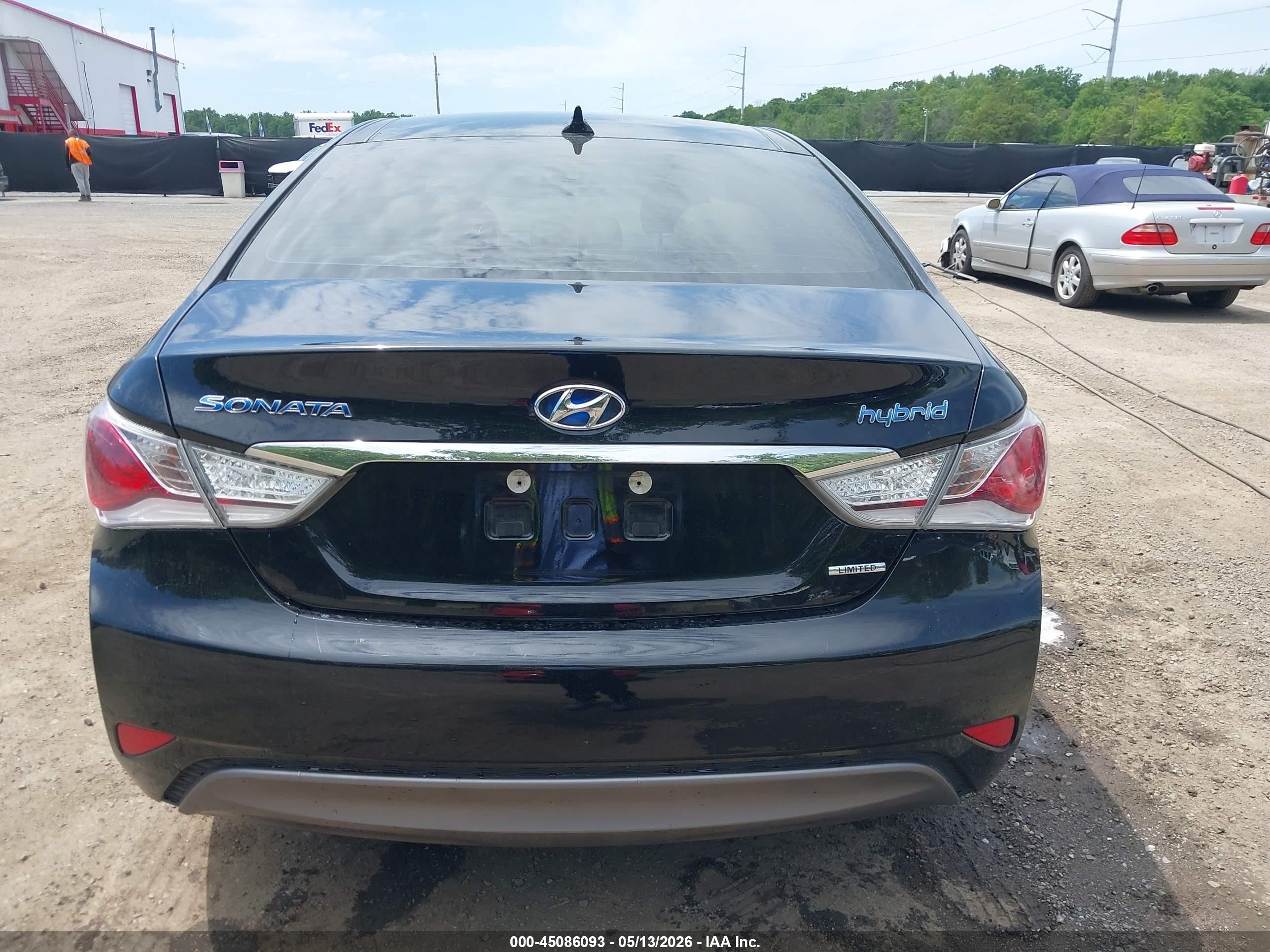 2015 Hyundai Sonata Hybrid Limited Черный vin: KMHEC4A47FA129907