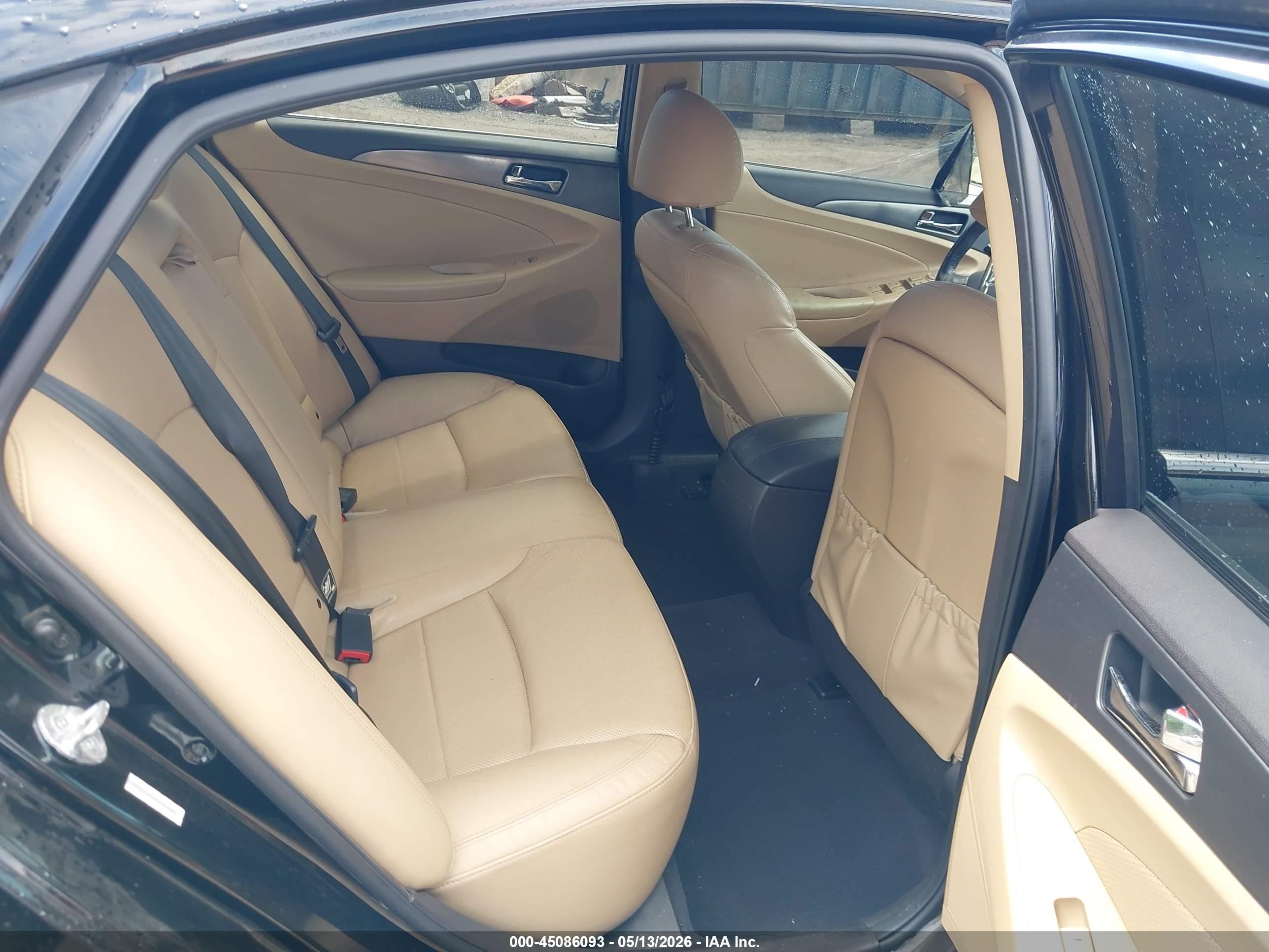 2015 Hyundai Sonata Hybrid Limited Черный vin: KMHEC4A47FA129907
