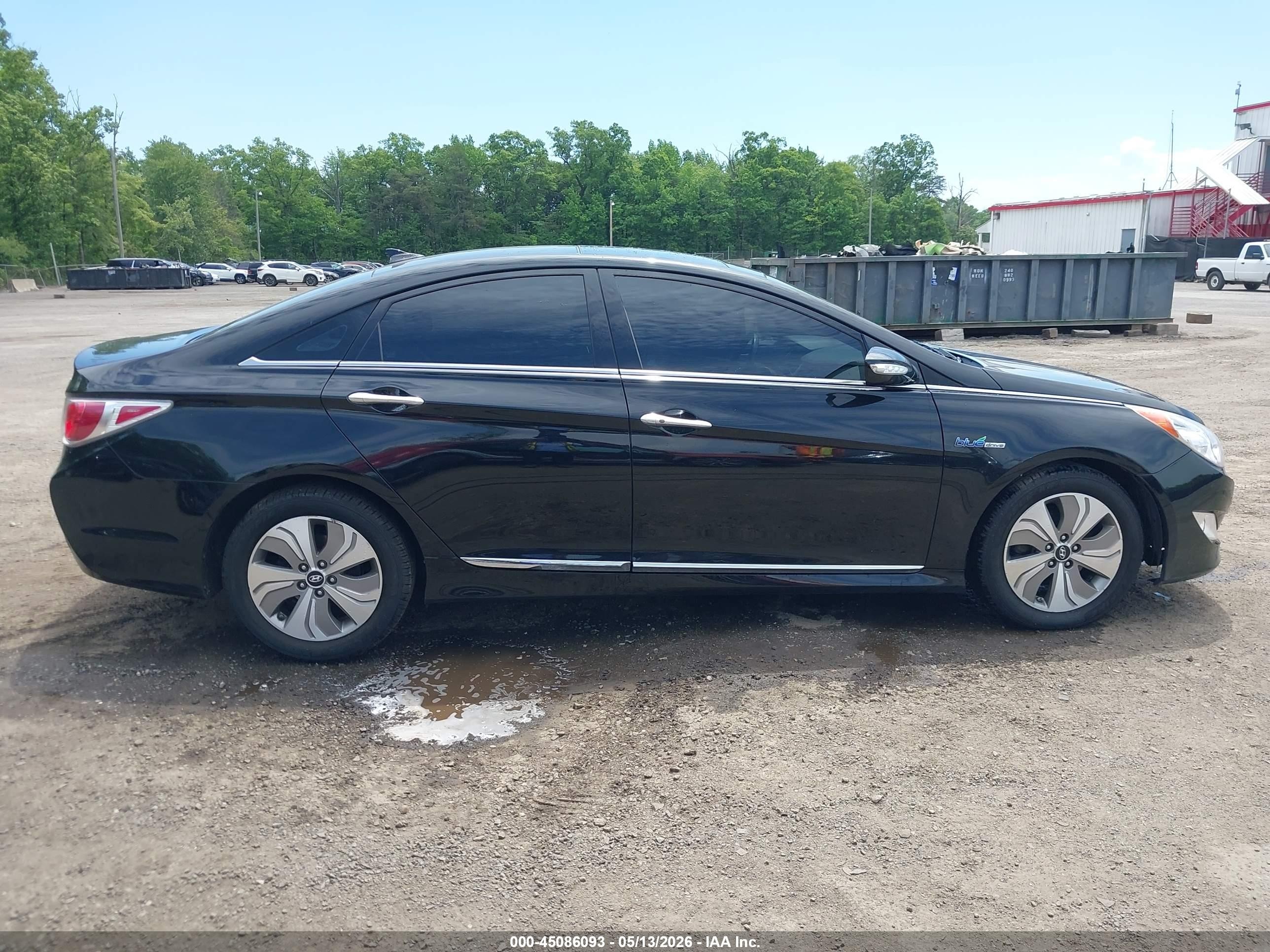 2015 Hyundai Sonata Hybrid Limited Черный vin: KMHEC4A47FA129907