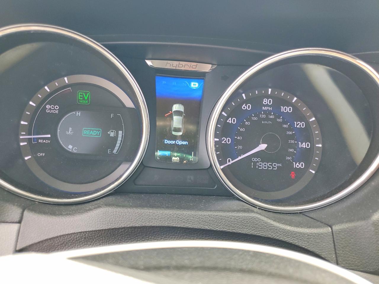 2015 Hyundai Sonata Hybrid Base Silver vin: KMHEC4A47FA133844