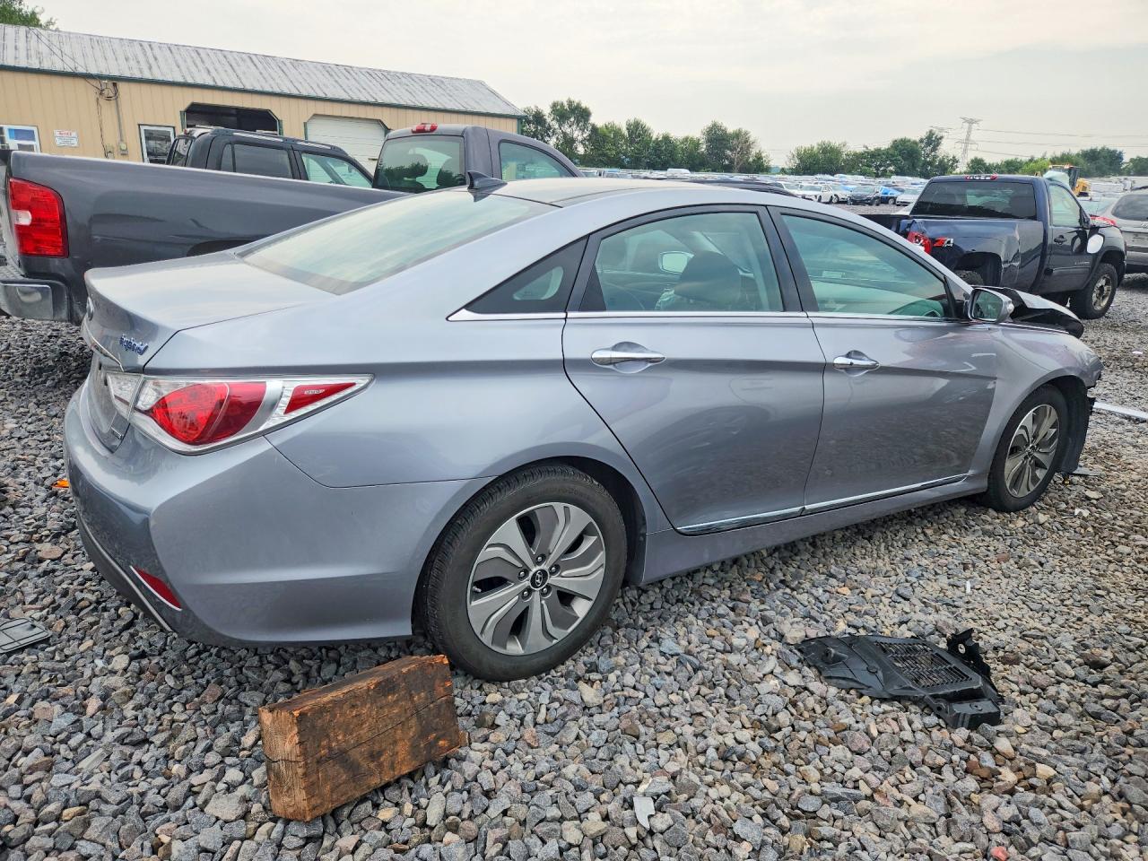 2015 Hyundai Sonata Hybrid Limited Gray vin: KMHEC4A47FA136341