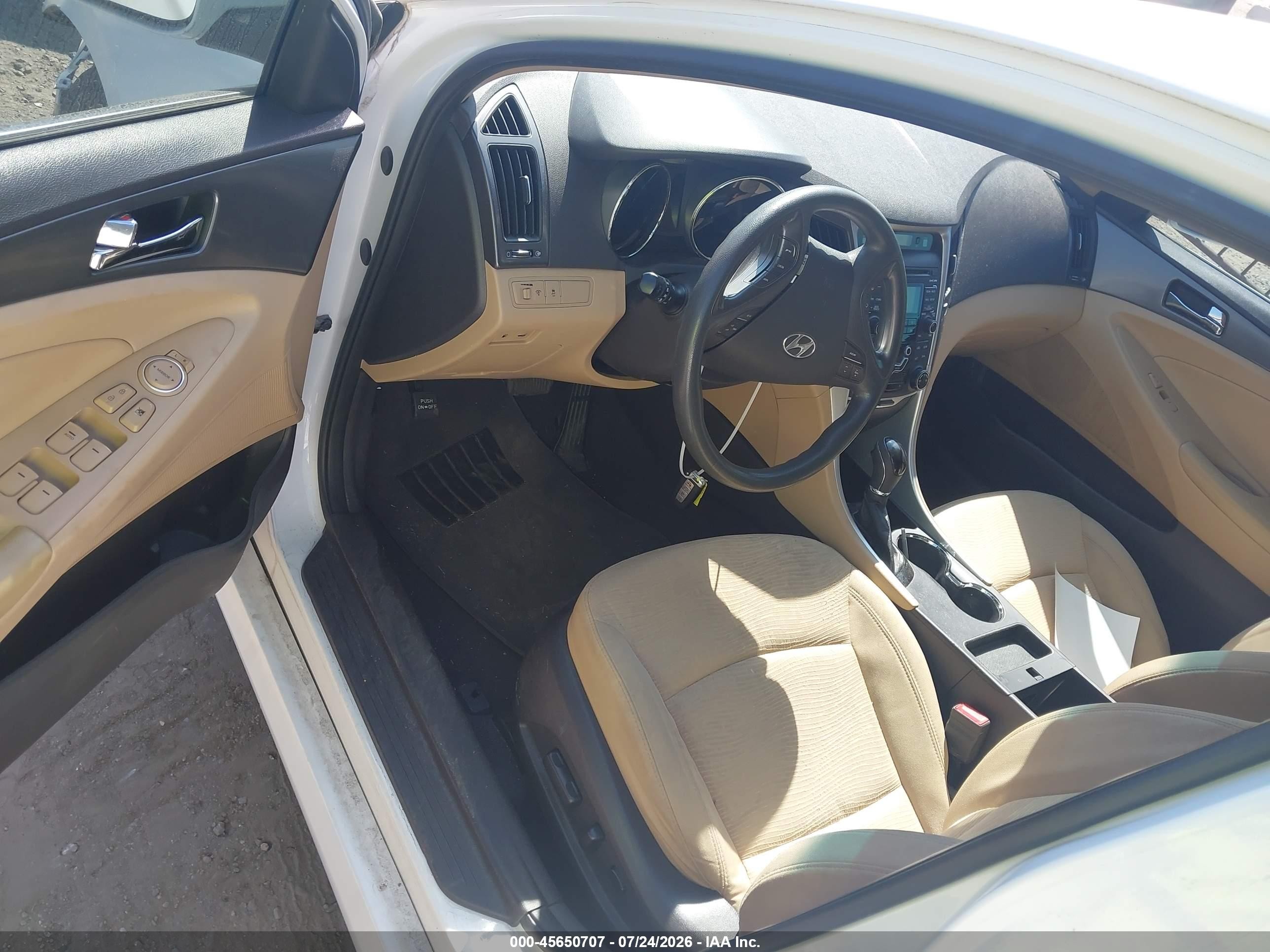 2011 Hyundai Sonata Hybrid   White vin: KMHEC4A48BA003999