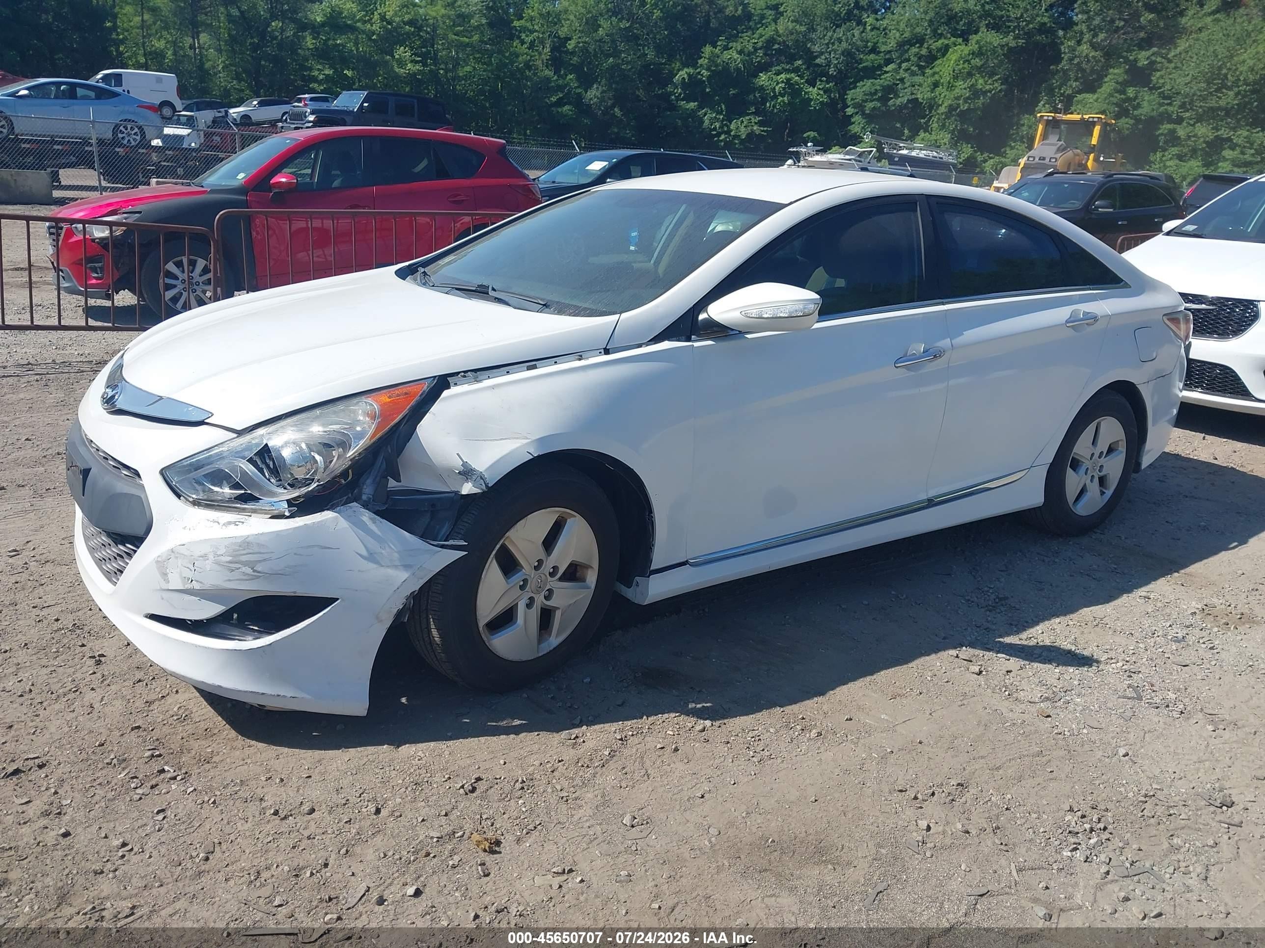 2011 Hyundai Sonata Hybrid   White vin: KMHEC4A48BA003999