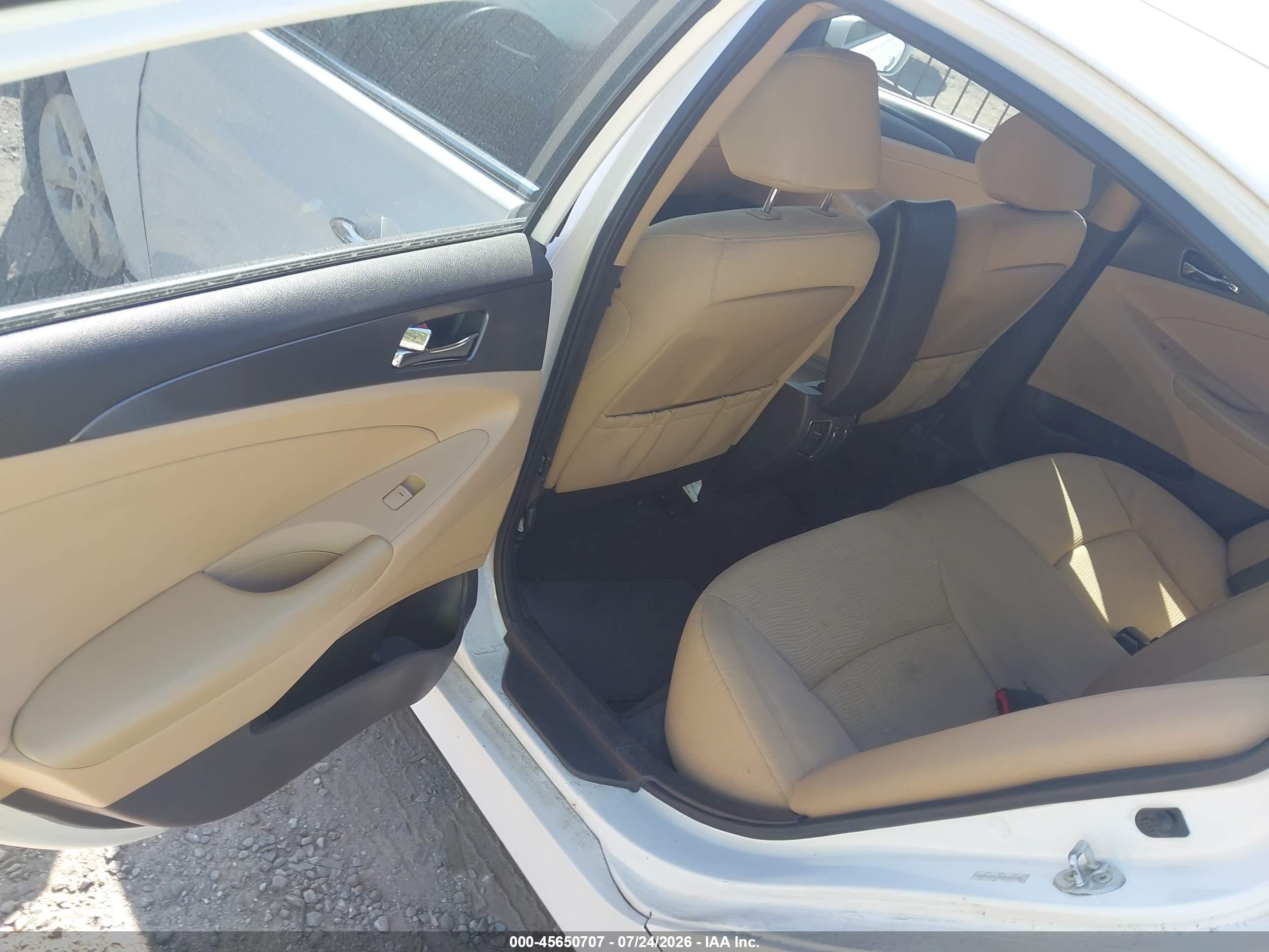 2011 Hyundai Sonata Hybrid   White vin: KMHEC4A48BA003999