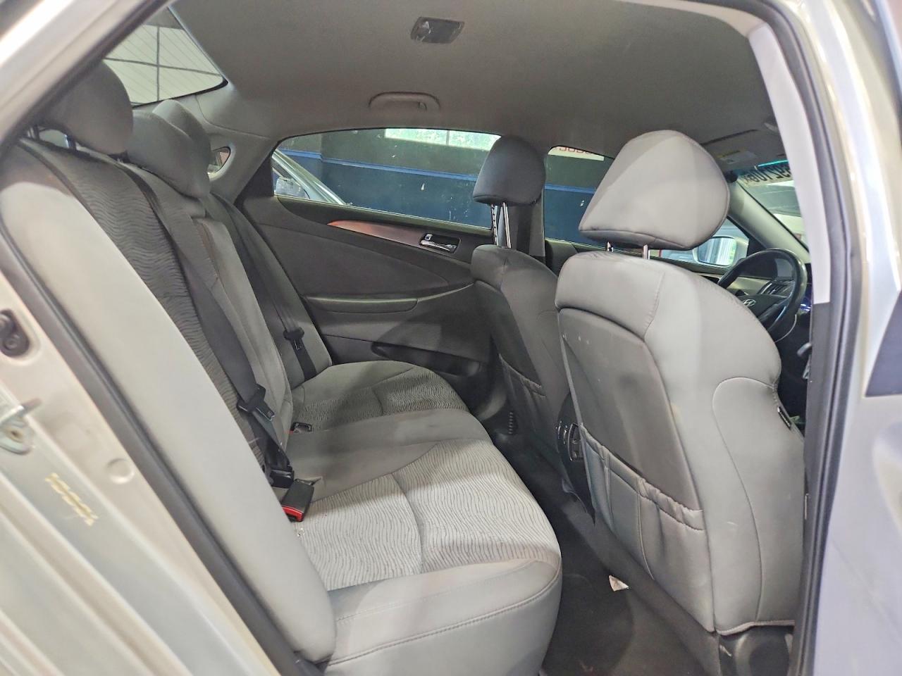 2011 Hyundai Sonata Hybrid Silver vin: KMHEC4A48BA004778