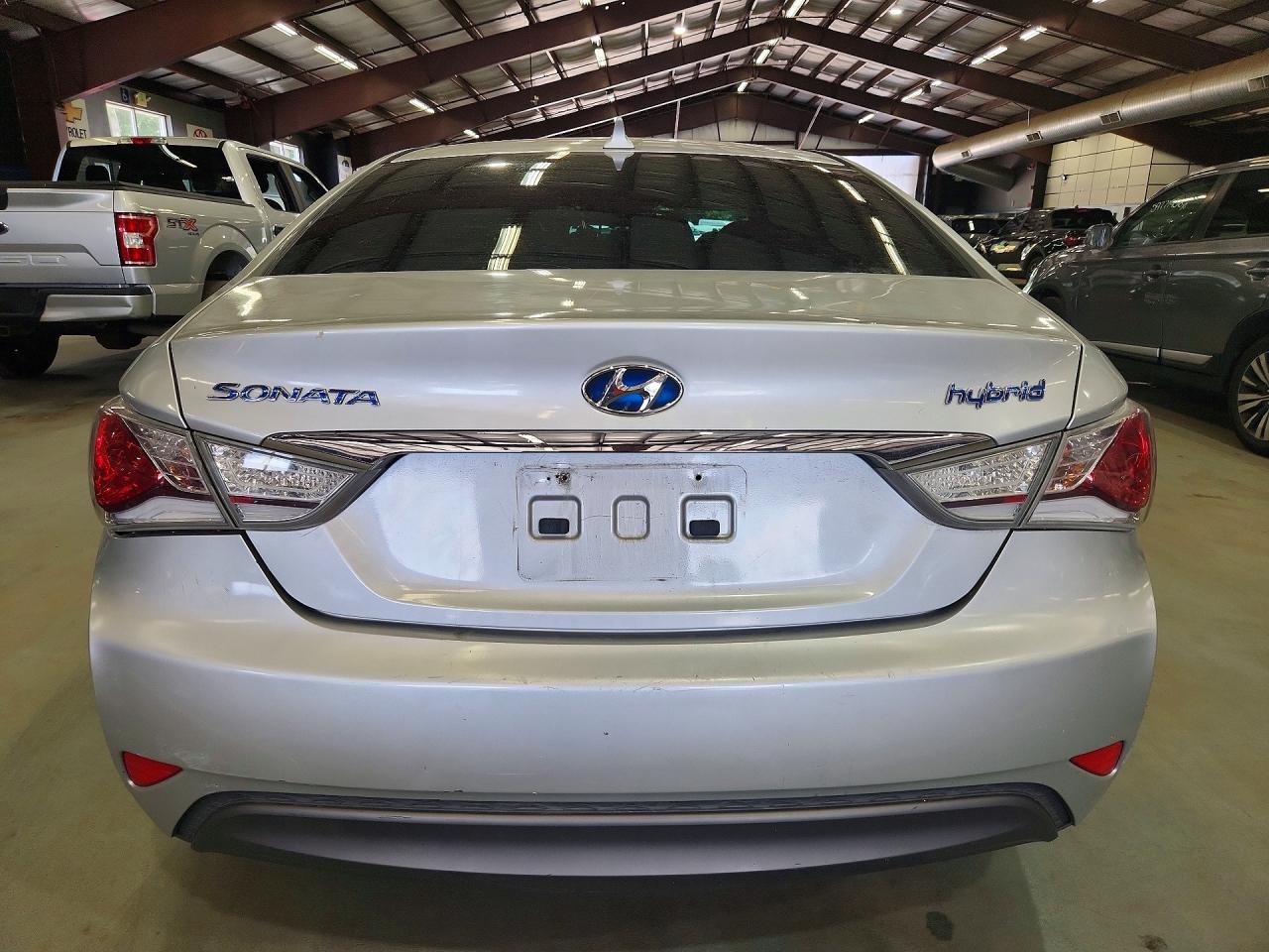 2011 Hyundai Sonata Hybrid Silver vin: KMHEC4A48BA004778