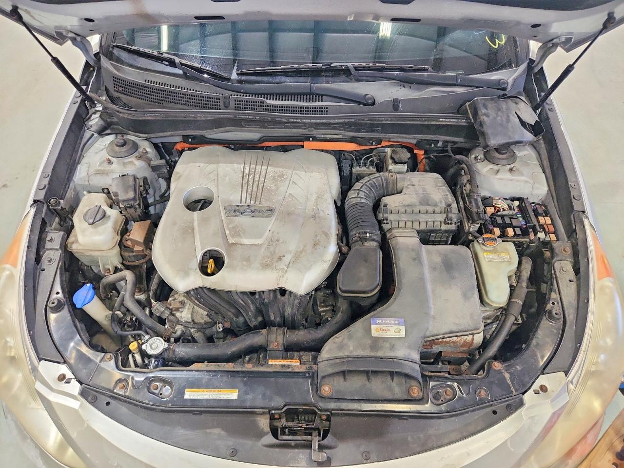 2011 Hyundai Sonata Hybrid Silver vin: KMHEC4A48BA004778