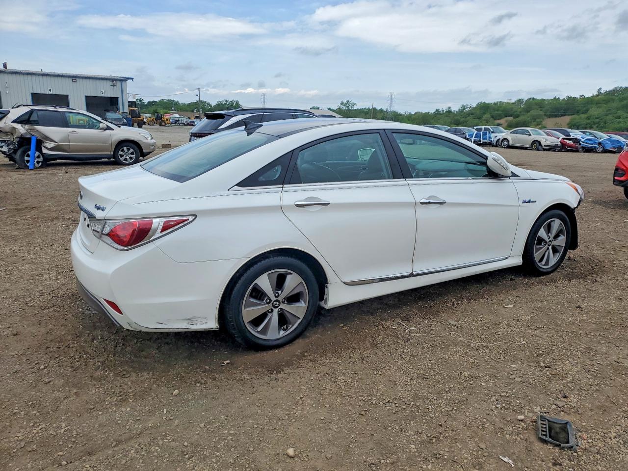 2011 Hyundai Sonata Hybrid Premium White vin: KMHEC4A48BA007762