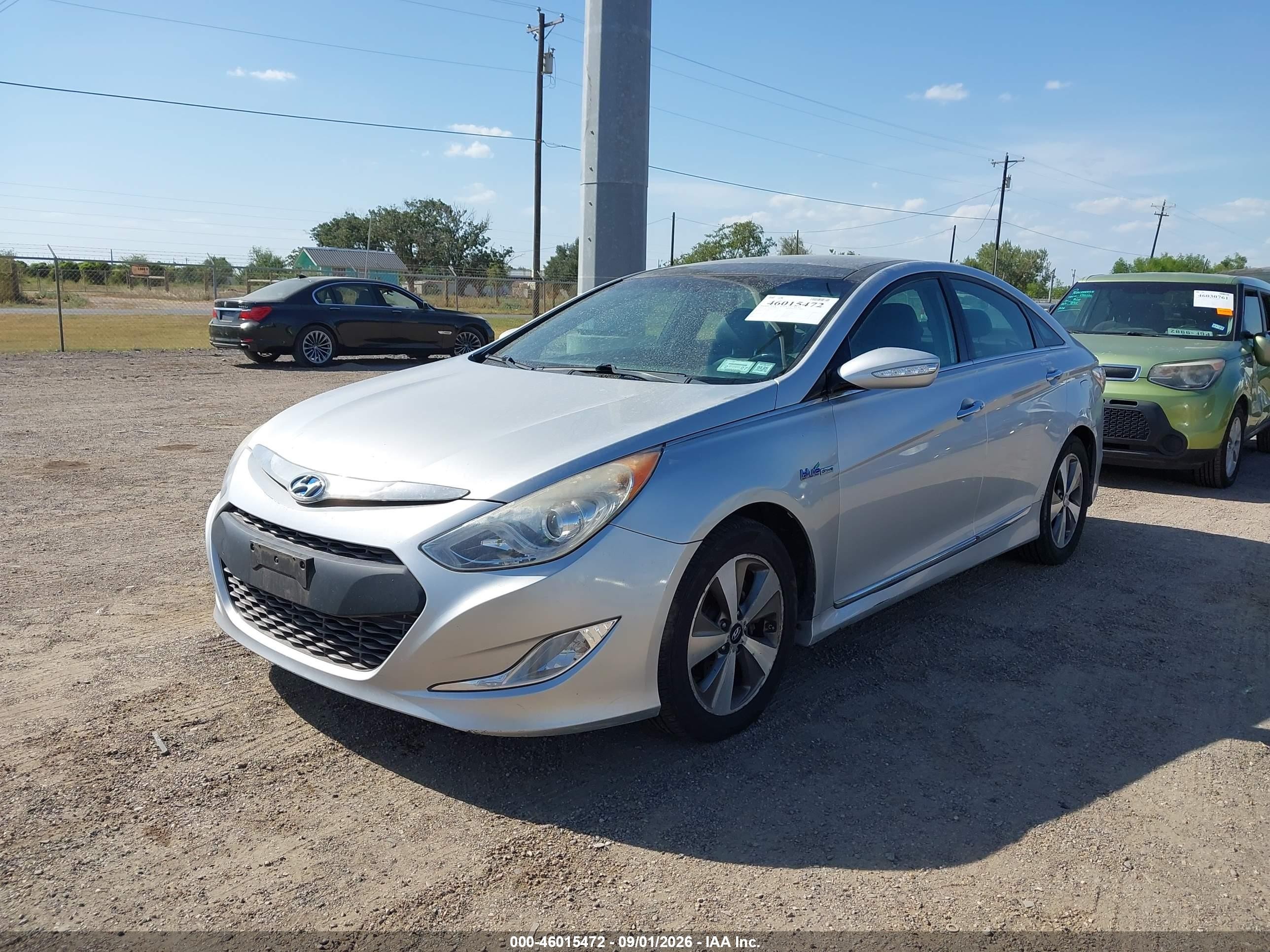 2011 Hyundai Sonata Hybrid   Silver vin: KMHEC4A48BA008121