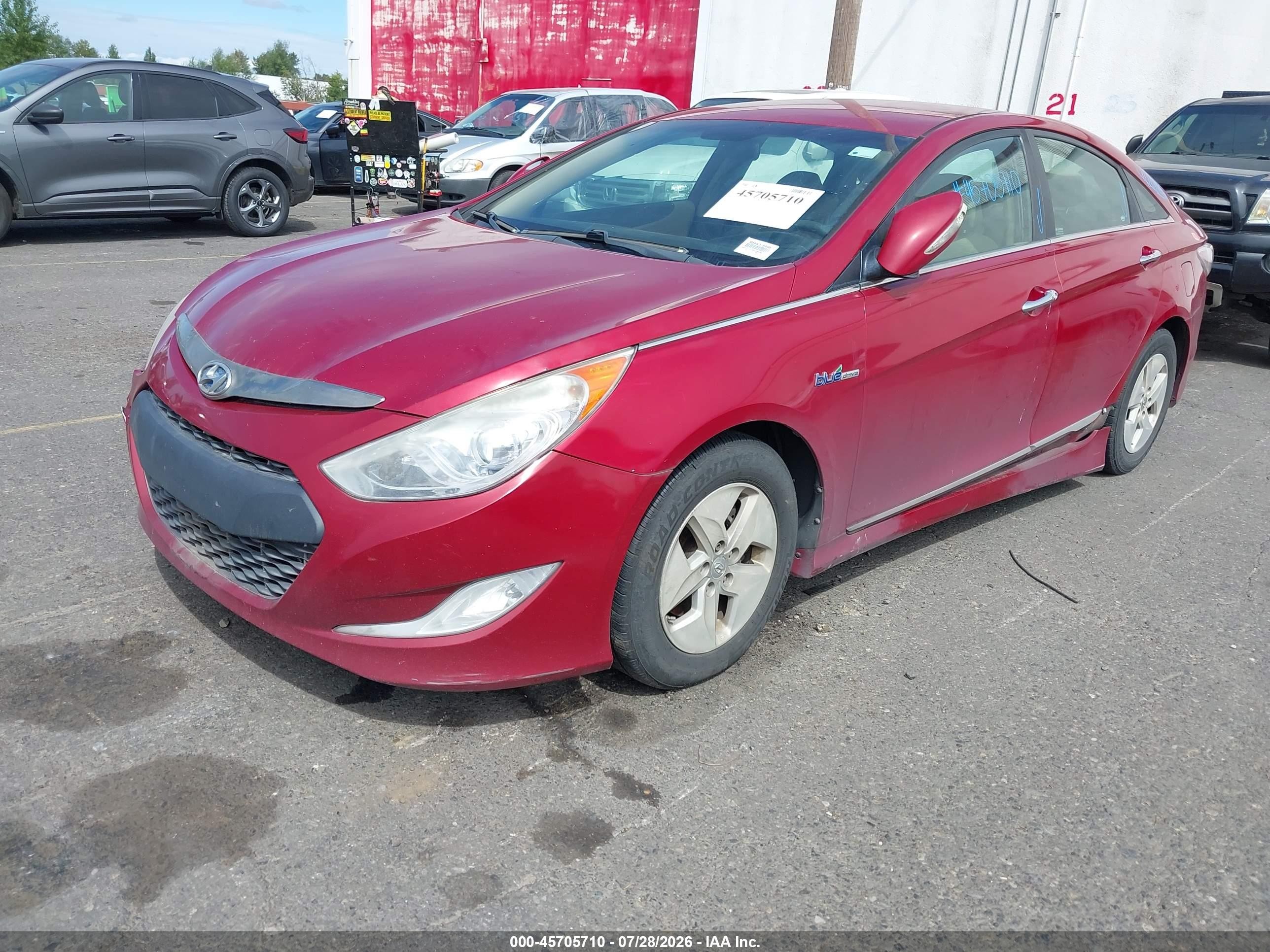 2011 Hyundai Sonata Hybrid   Red vin: KMHEC4A48BA008586