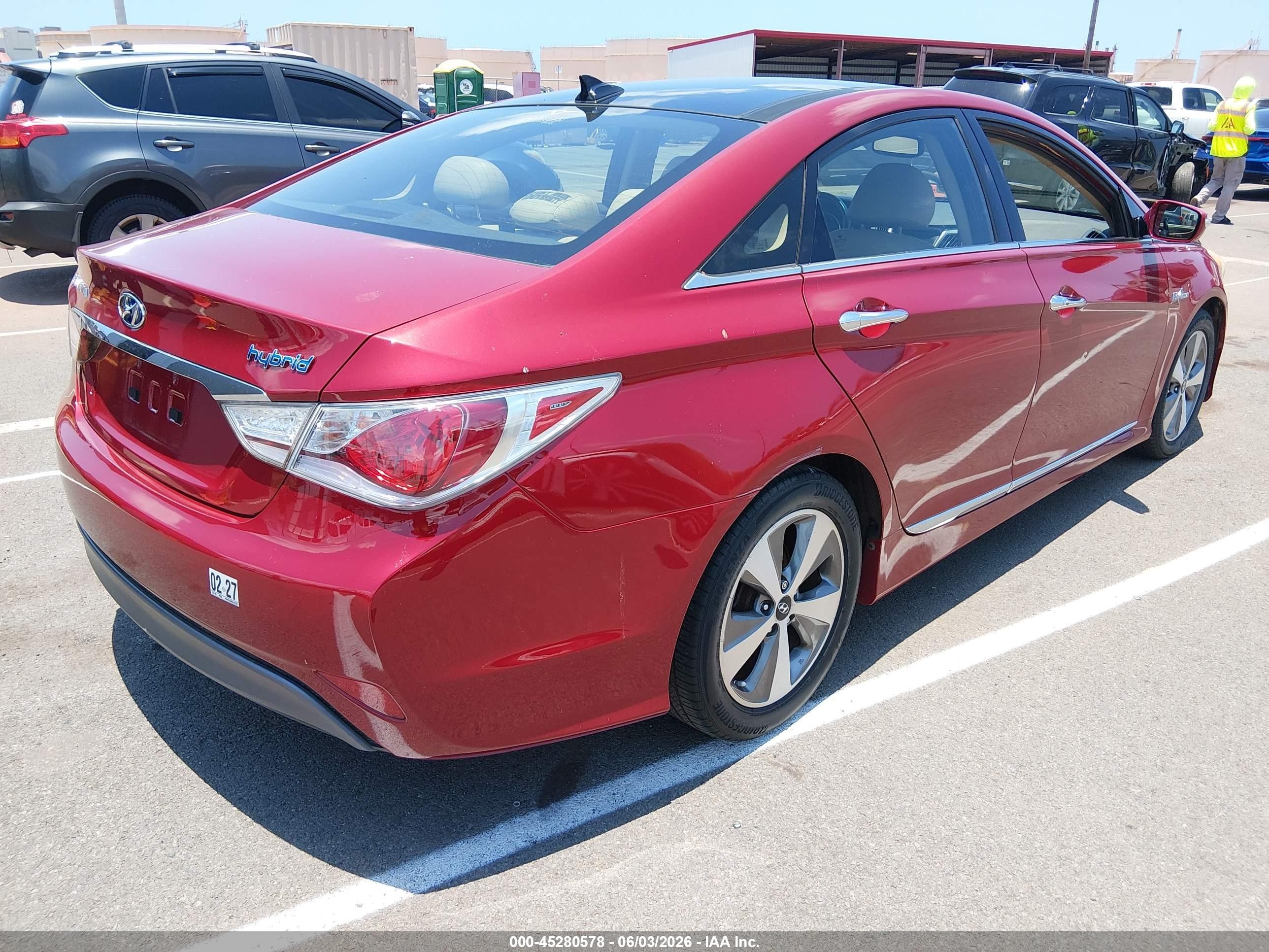 2011 Hyundai Sonata Hybrid   Red vin: KMHEC4A48BA013786