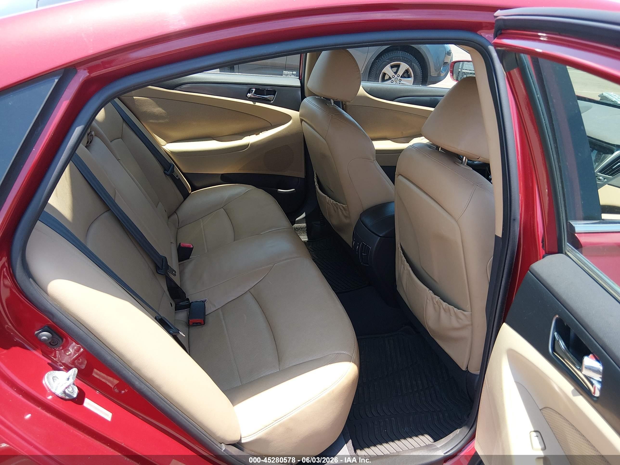 2011 Hyundai Sonata Hybrid   Red vin: KMHEC4A48BA013786