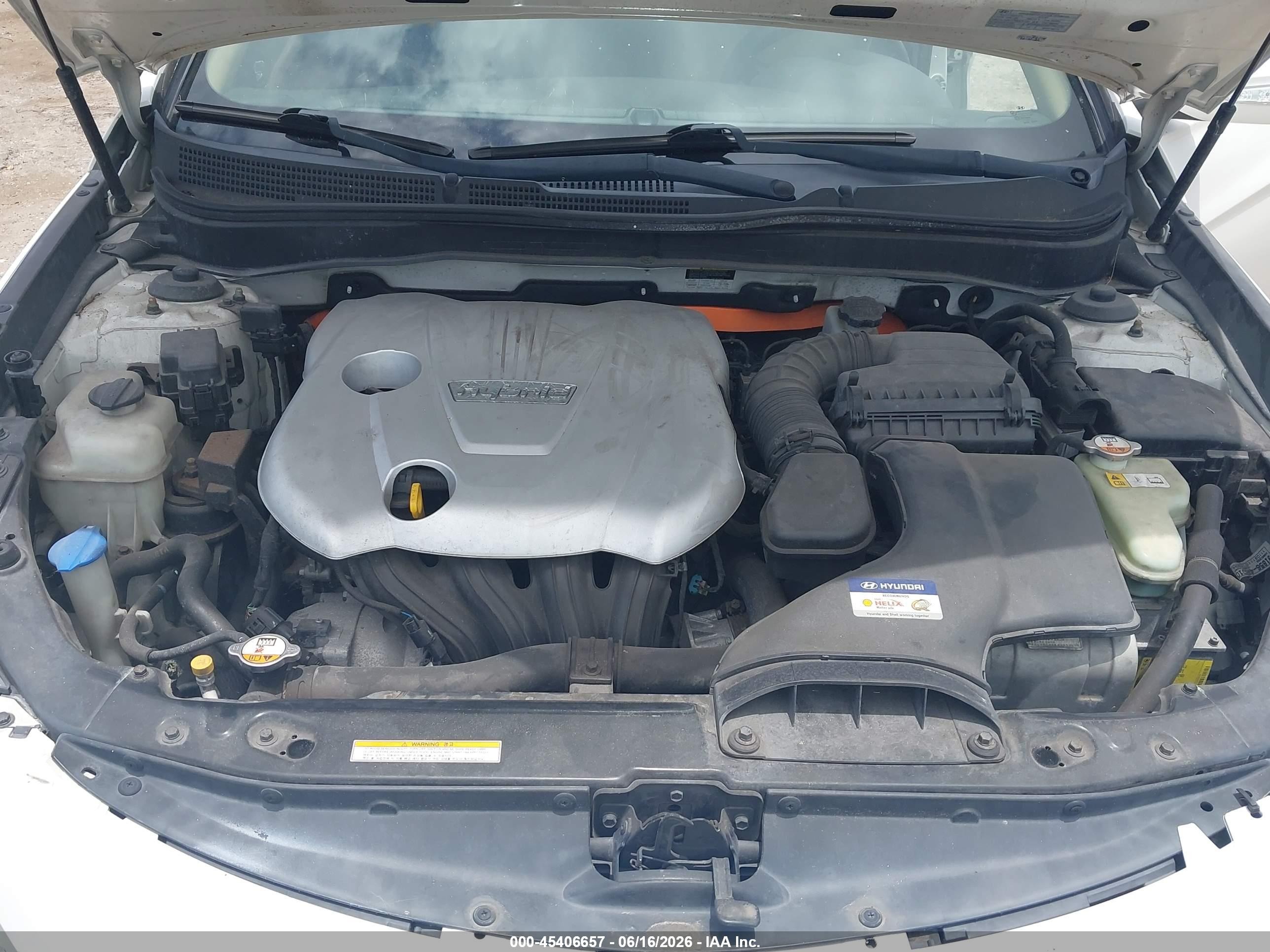 2012 Hyundai Sonata Hybrid   Белый vin: KMHEC4A48CA020965