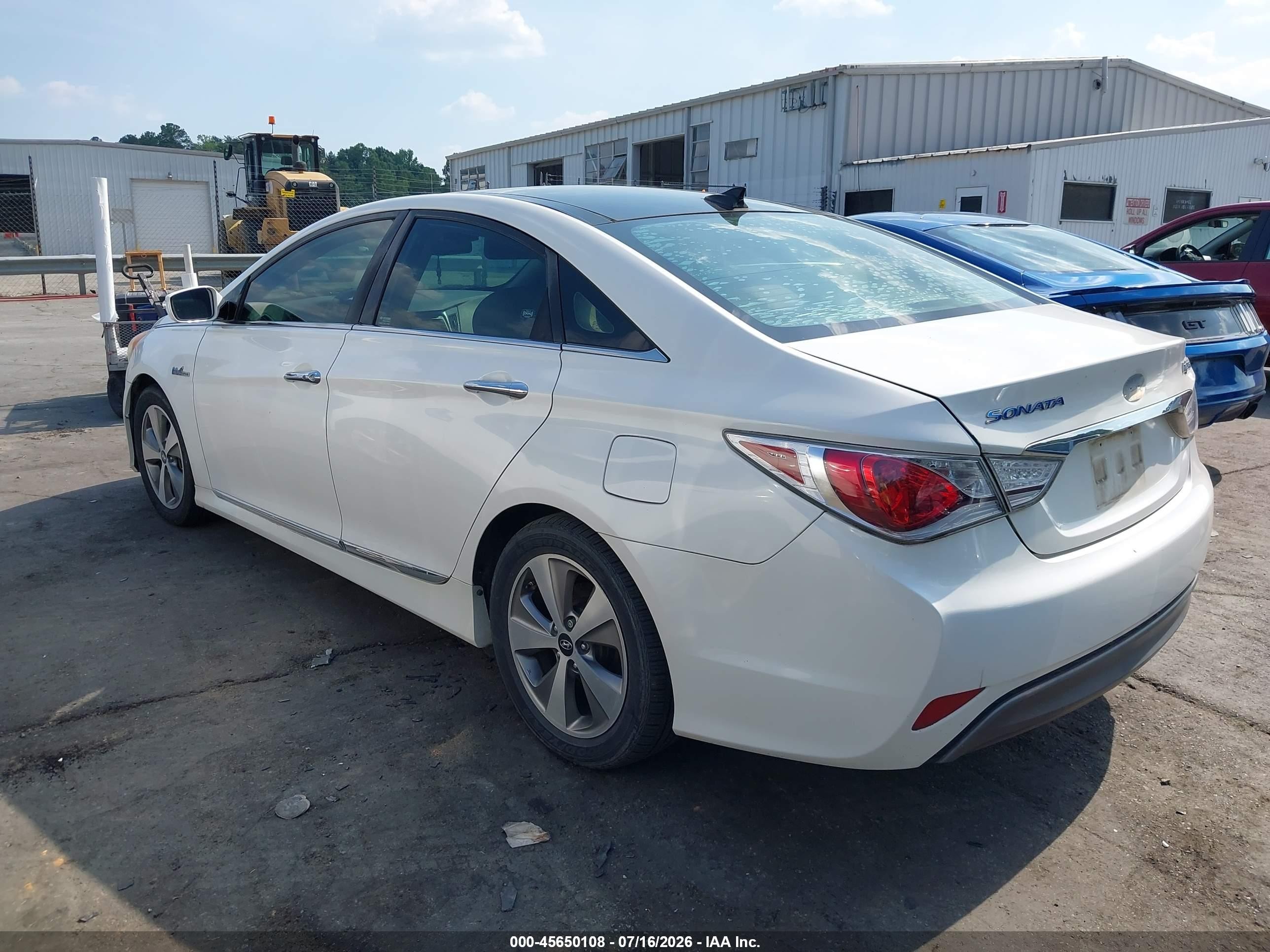 2012 Hyundai Sonata Hybrid   White vin: KMHEC4A48CA023137