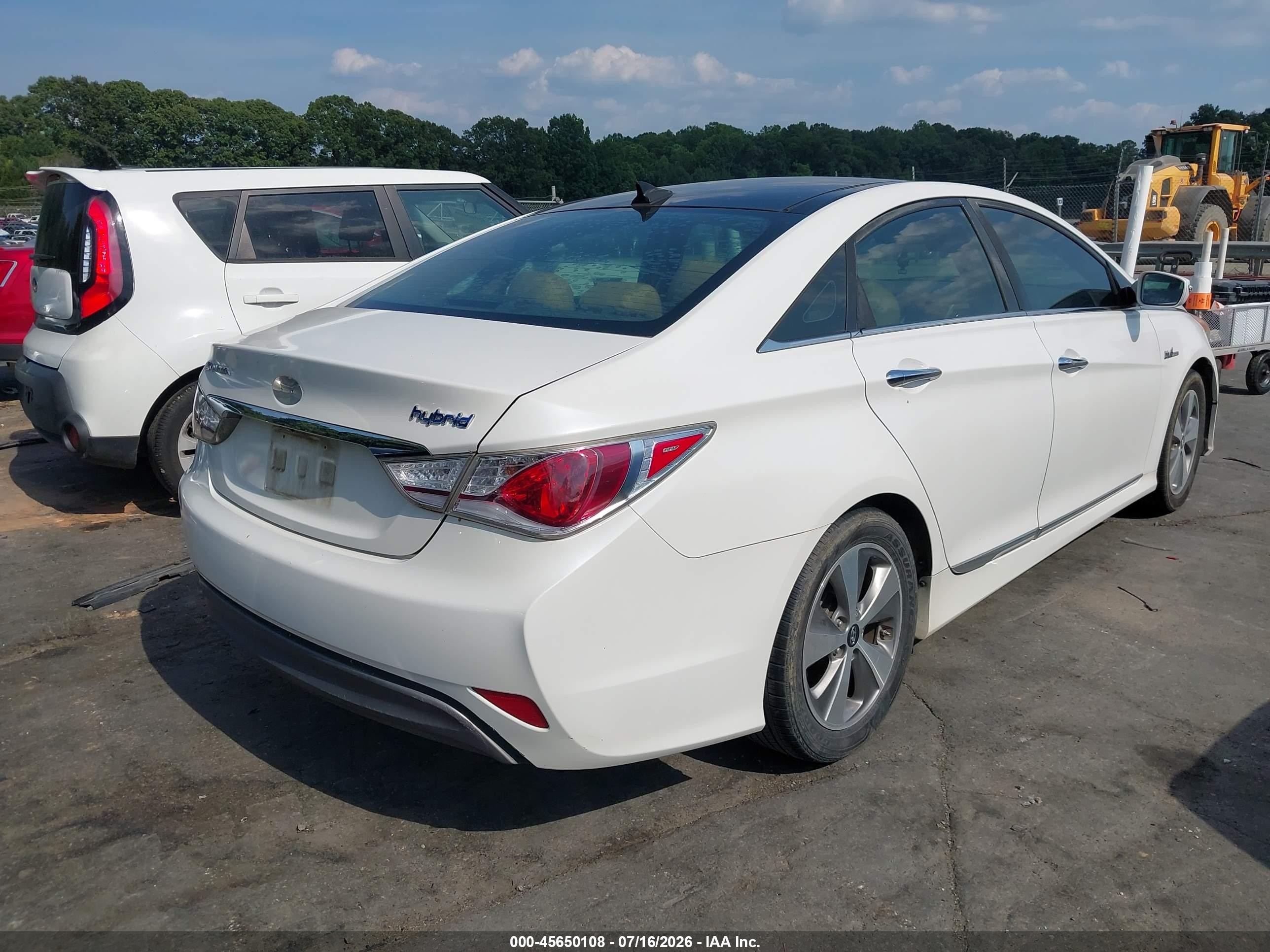 2012 Hyundai Sonata Hybrid   White vin: KMHEC4A48CA023137