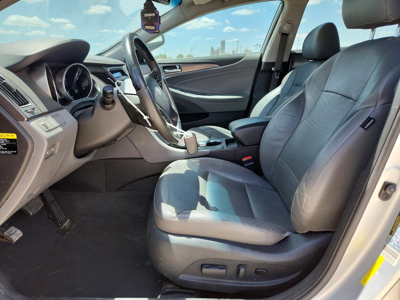 2012 Hyundai Sonata Hybrid Silver vin: KMHEC4A48CA059927