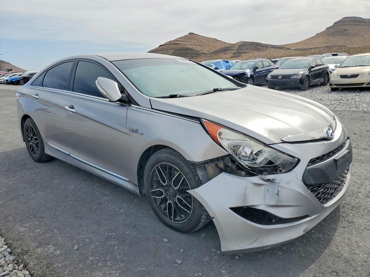 2013 Hyundai Sonata Hybrid Gray vin: KMHEC4A48DA071657